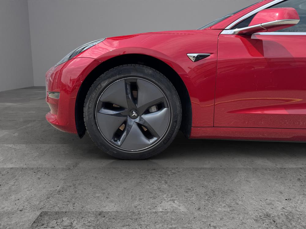 TESLA Model 3 Long Range Dual Motor AWD (CH-Fahrzeug)-image-12
