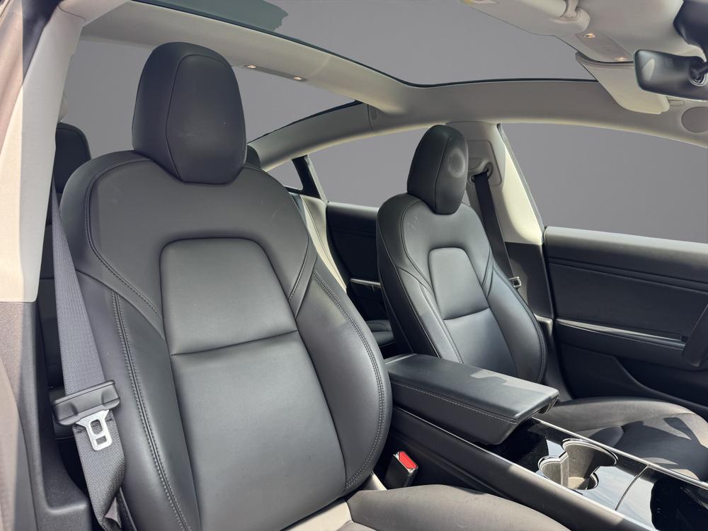 TESLA Model 3 Long Range Dual Motor AWD (CH-Fahrzeug)-image-11