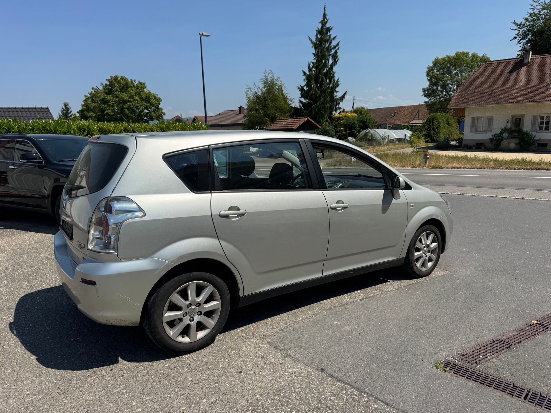 TOYOTA Corolla Verso 2.2 D-4D Linea Terra Dynamic-image-3