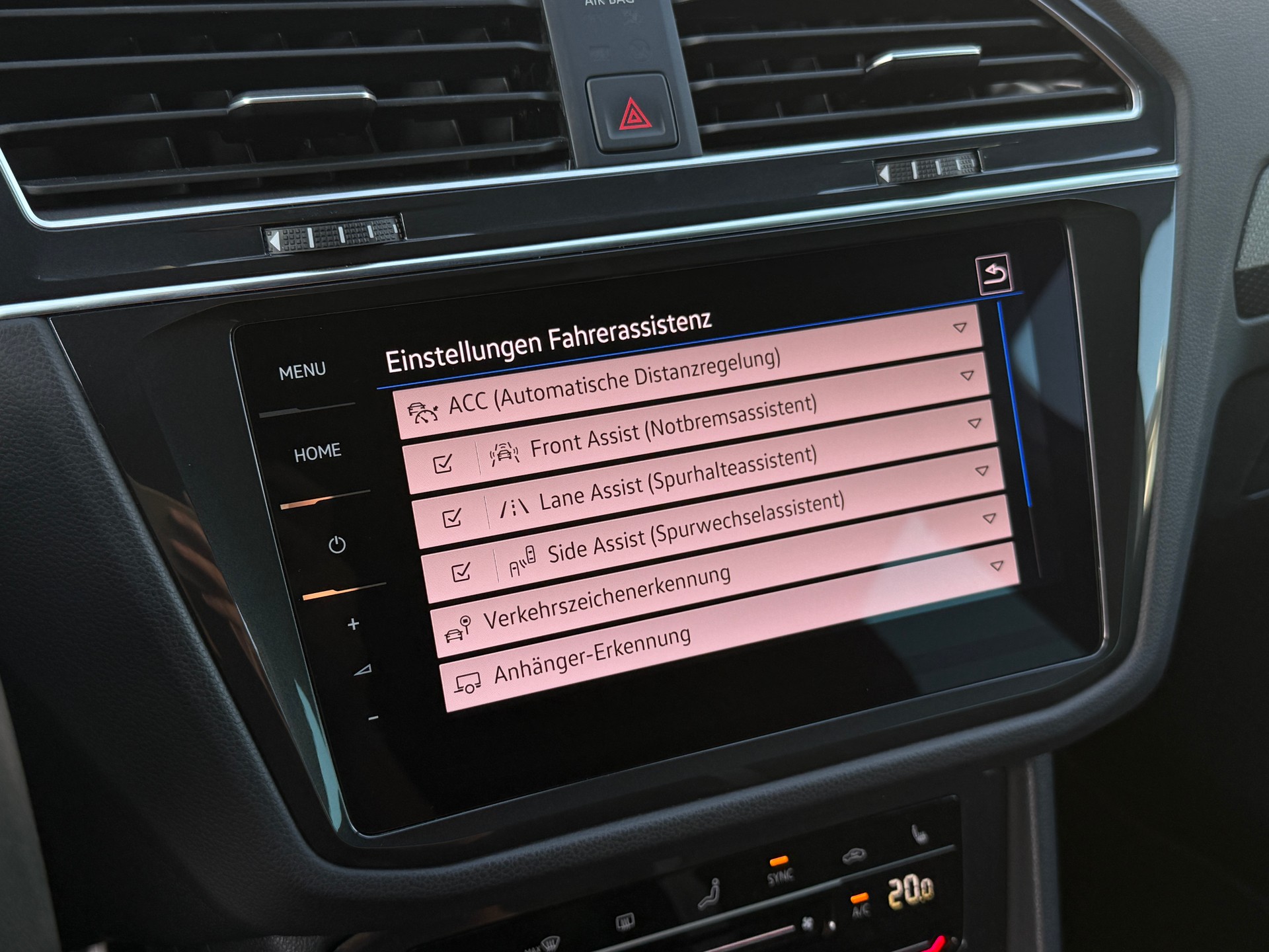 VW Tiguan 2.0 TDI SCR R-Line 4Motion DSG mit AHK / Neues Modell-image-28