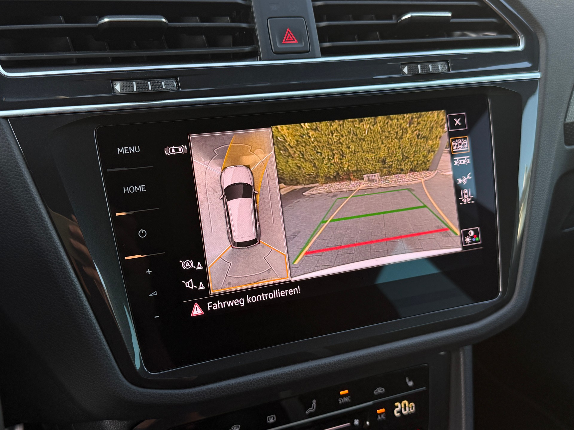 VW Tiguan 2.0 TDI SCR R-Line 4Motion DSG mit AHK / Neues Modell-image-27