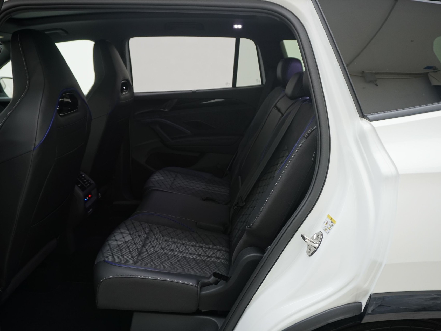 VW Tayron 2.0 TSI R-Line DSG 4motion-image-10
