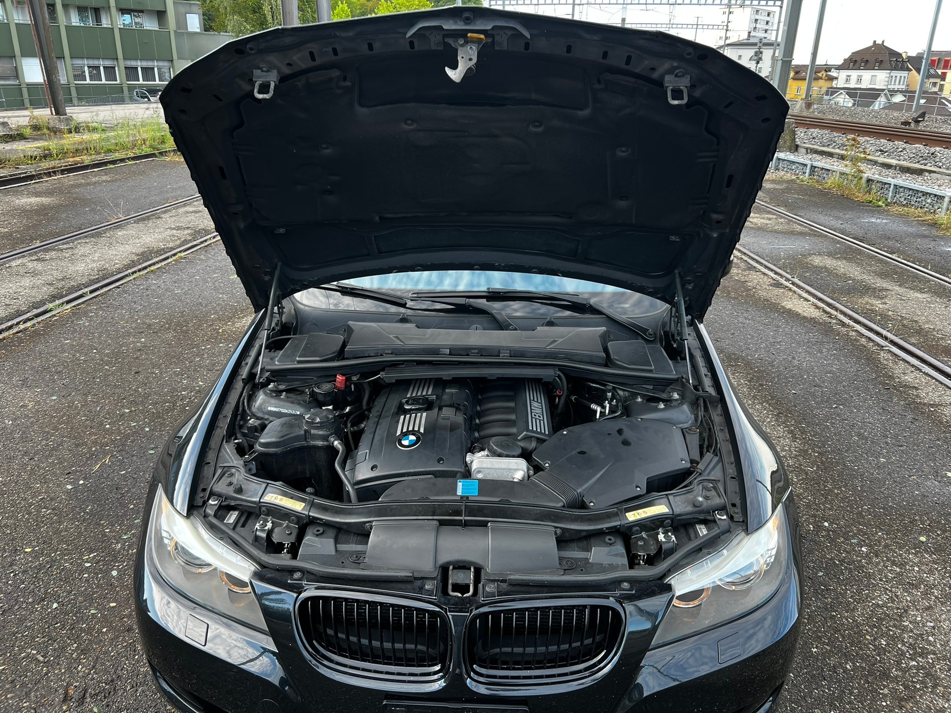 BMW 325i Touring Steptronic-image-13