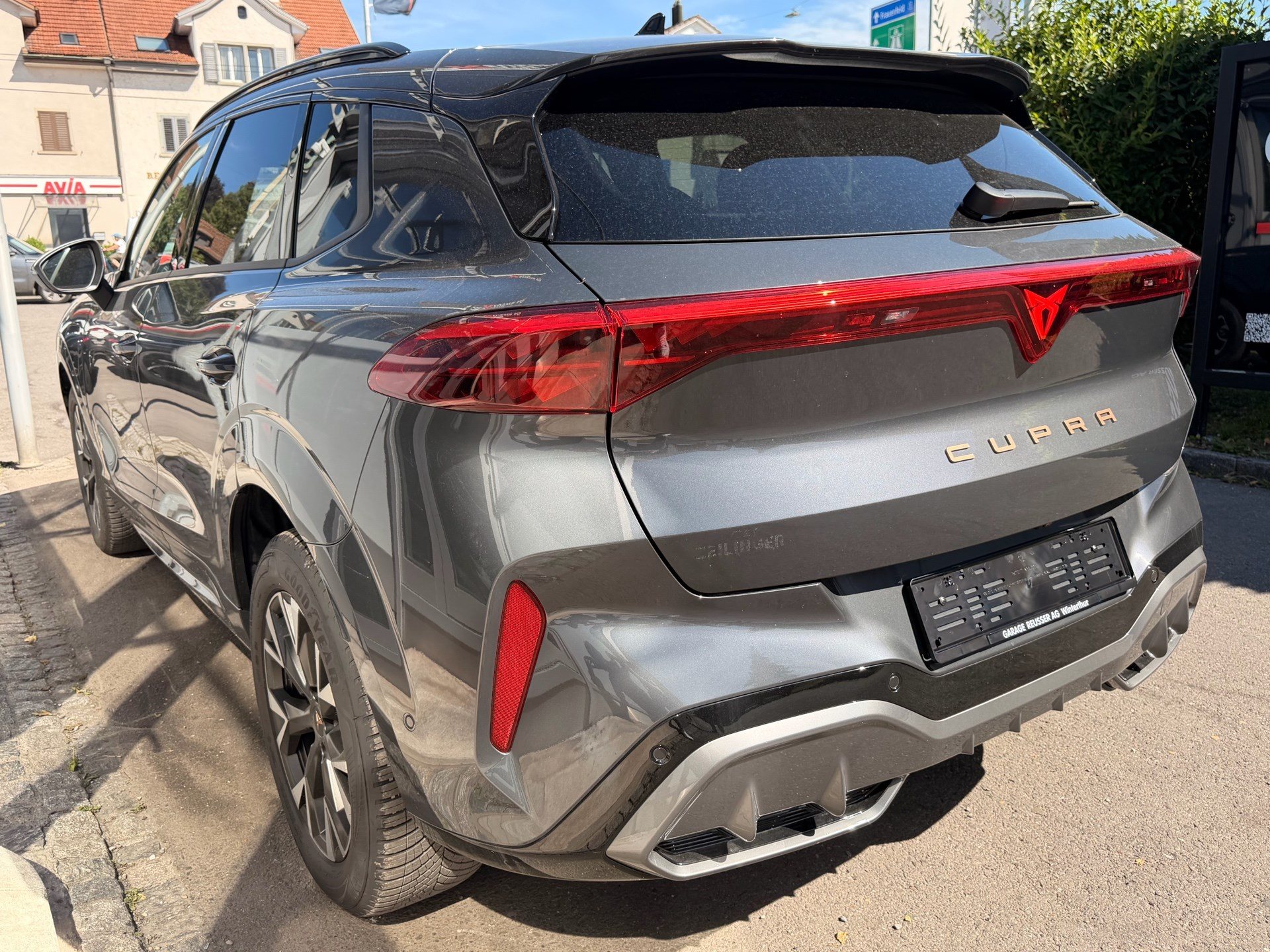 CUPRA Terramar 1.5 e-Hybrid 204 PS *** ANHÄNGERKUPPLUNG & PANORAMADACH ***-image-5
