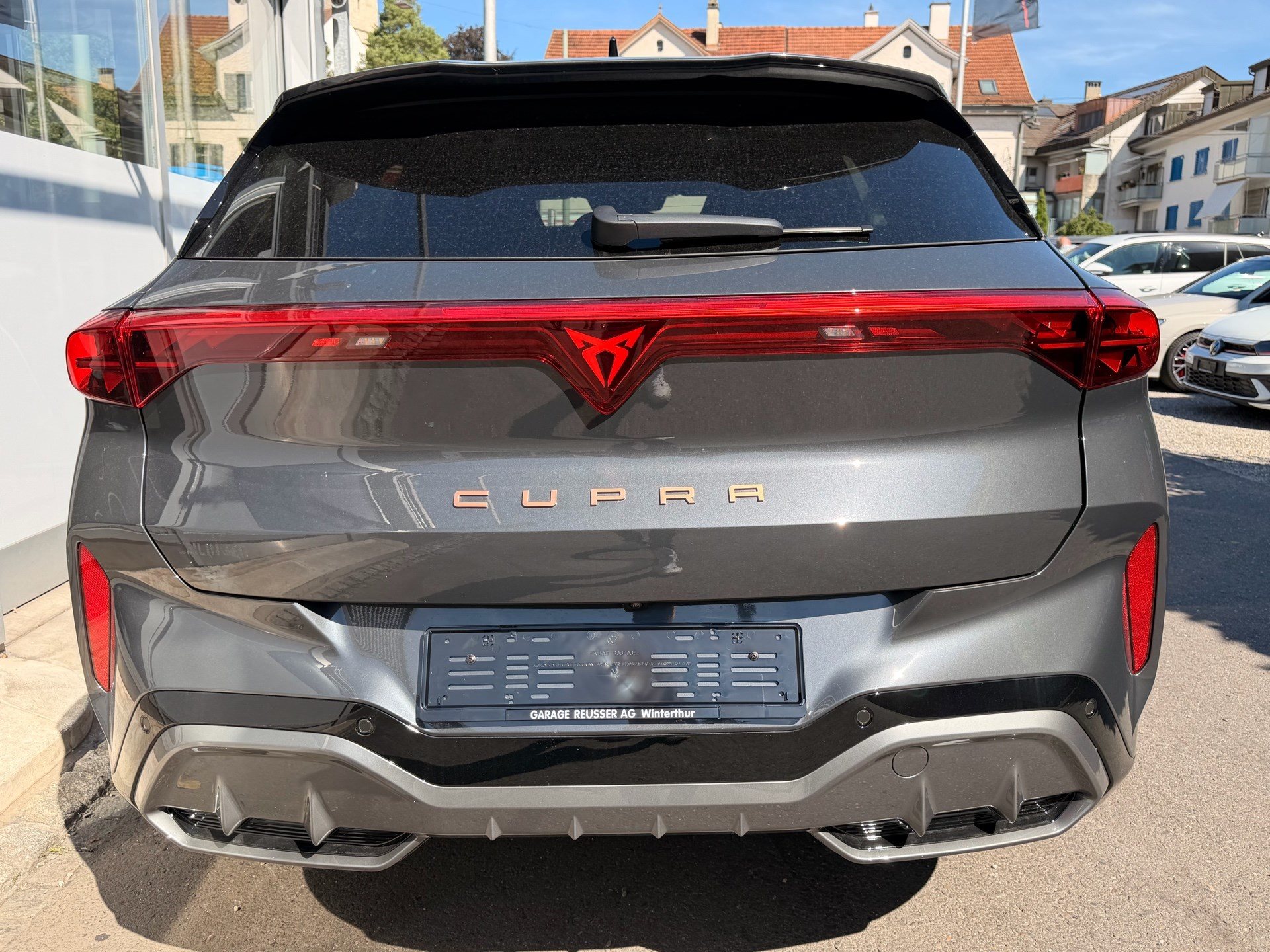 CUPRA Terramar 1.5 e-Hybrid 204 PS *** ANHÄNGERKUPPLUNG & PANORAMADACH ***-image-4