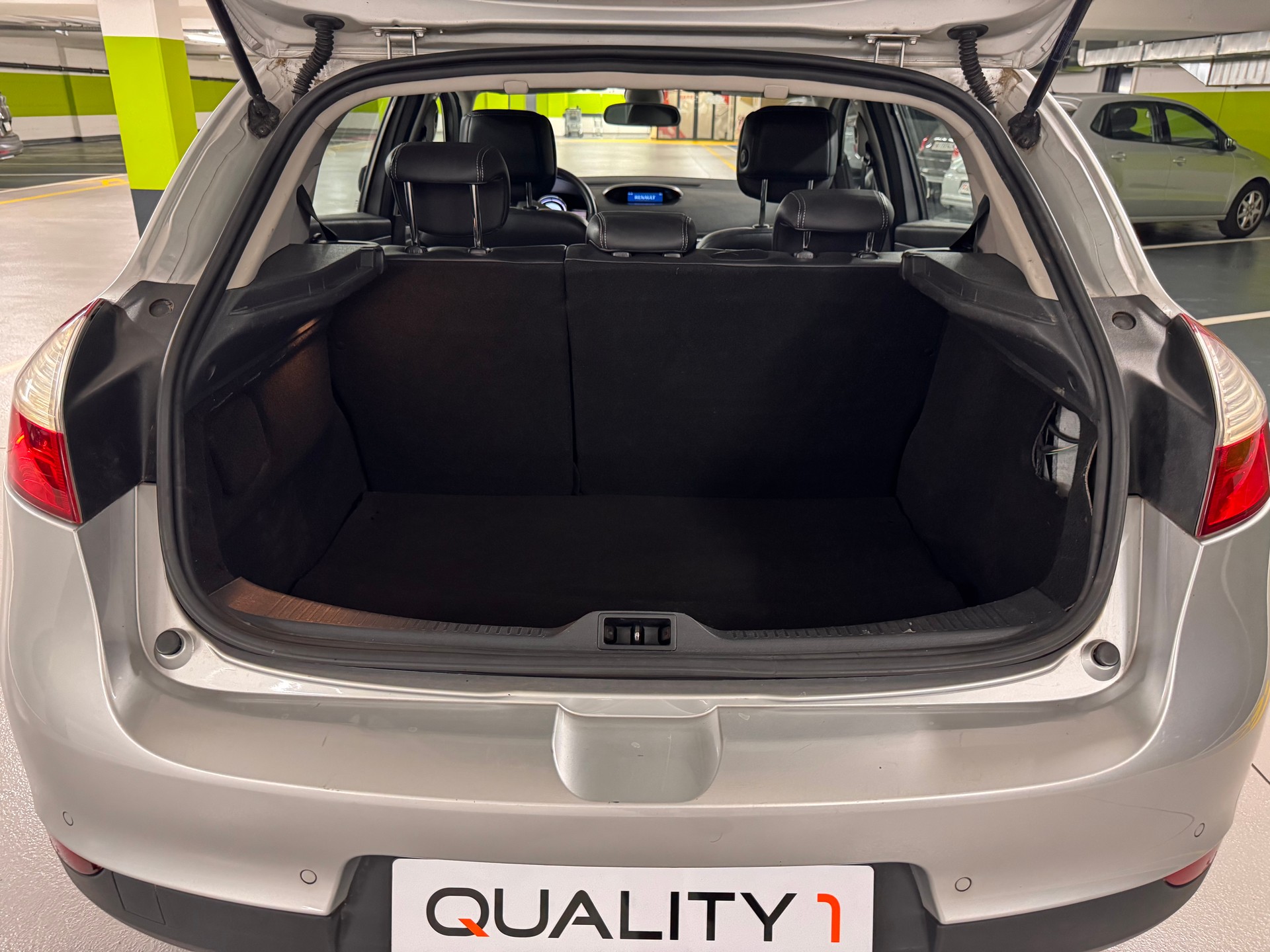 RENAULT Mégane 2.0 16V Expression CVT-image-8