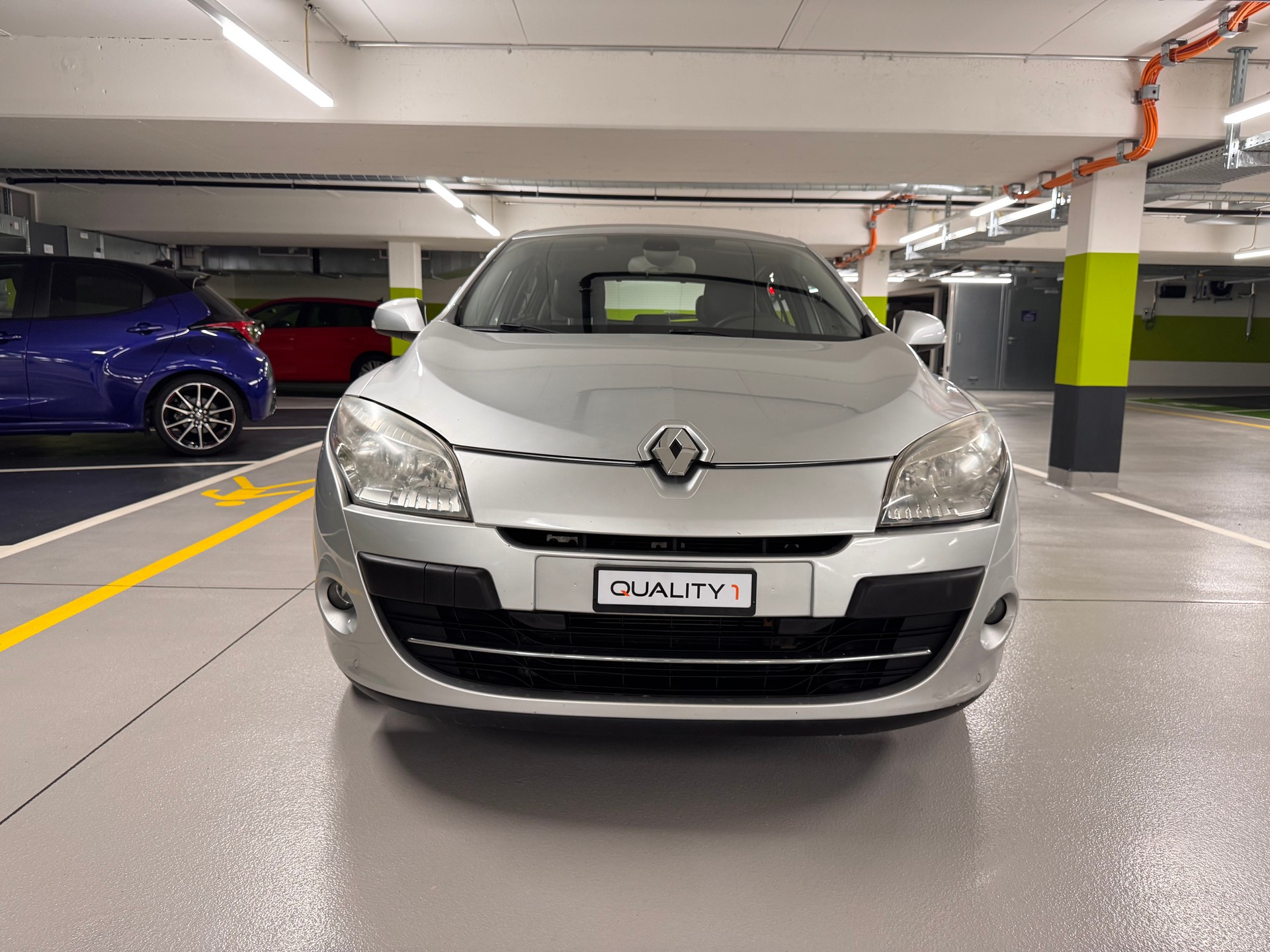 RENAULT Mégane 2.0 16V Expression CVT-image-1