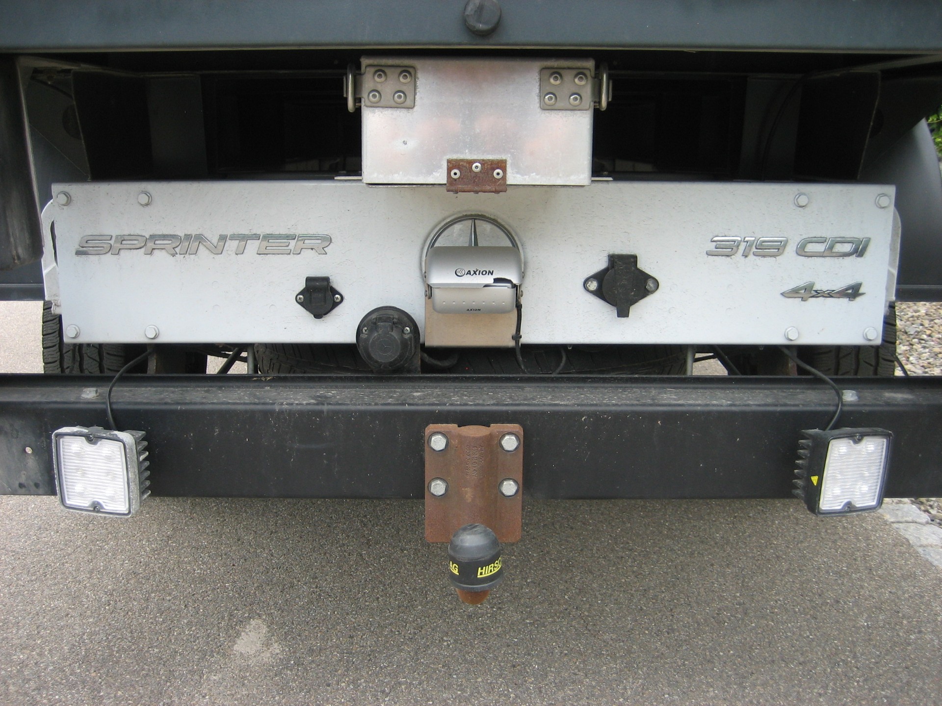 MERCEDES-BENZ Sprinter 319 CDI Lang 9G-TRONIC 4x4-image-3