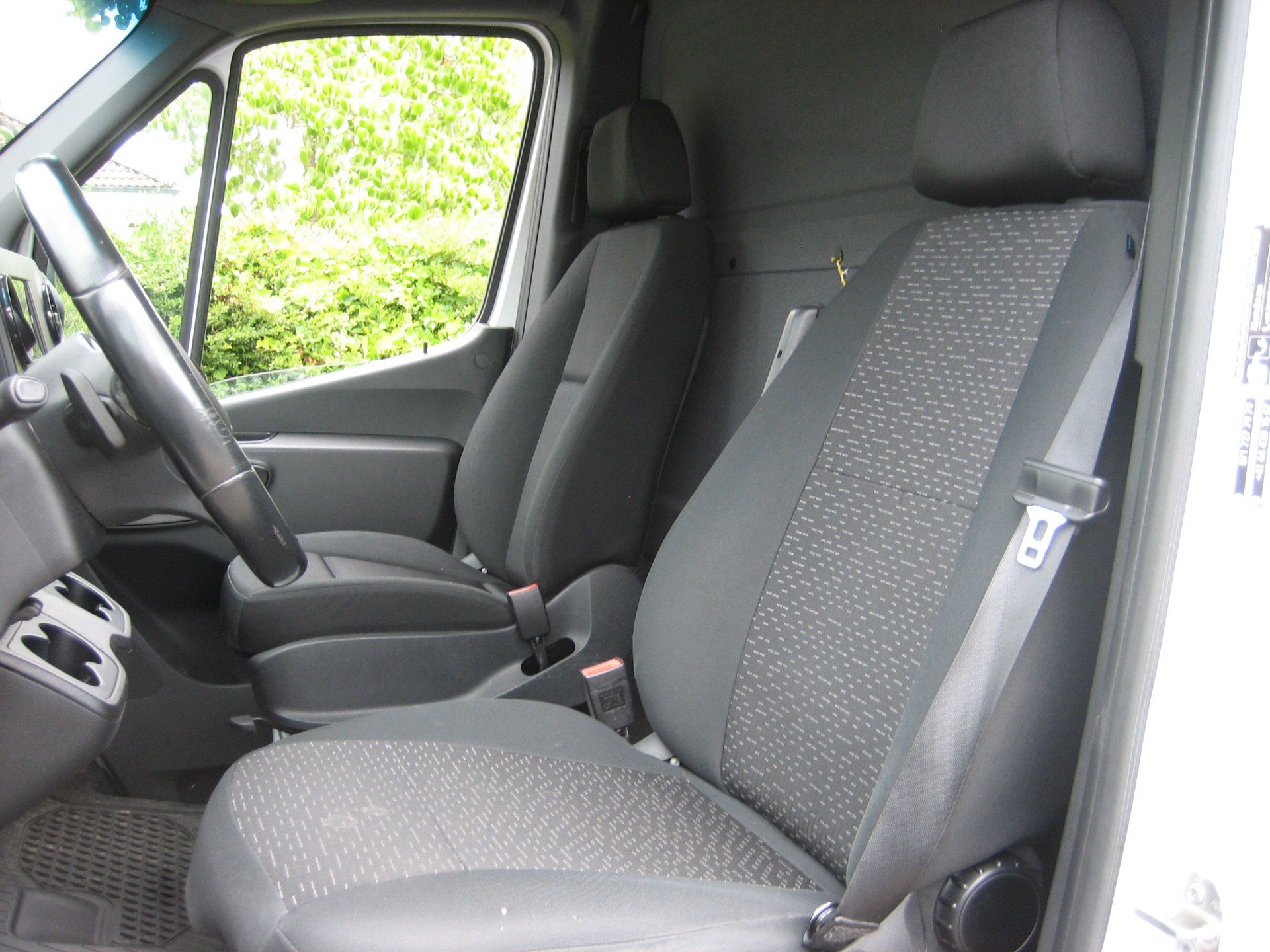 MERCEDES-BENZ Sprinter 319 CDI Lang 9G-TRONIC 4x4-image-4