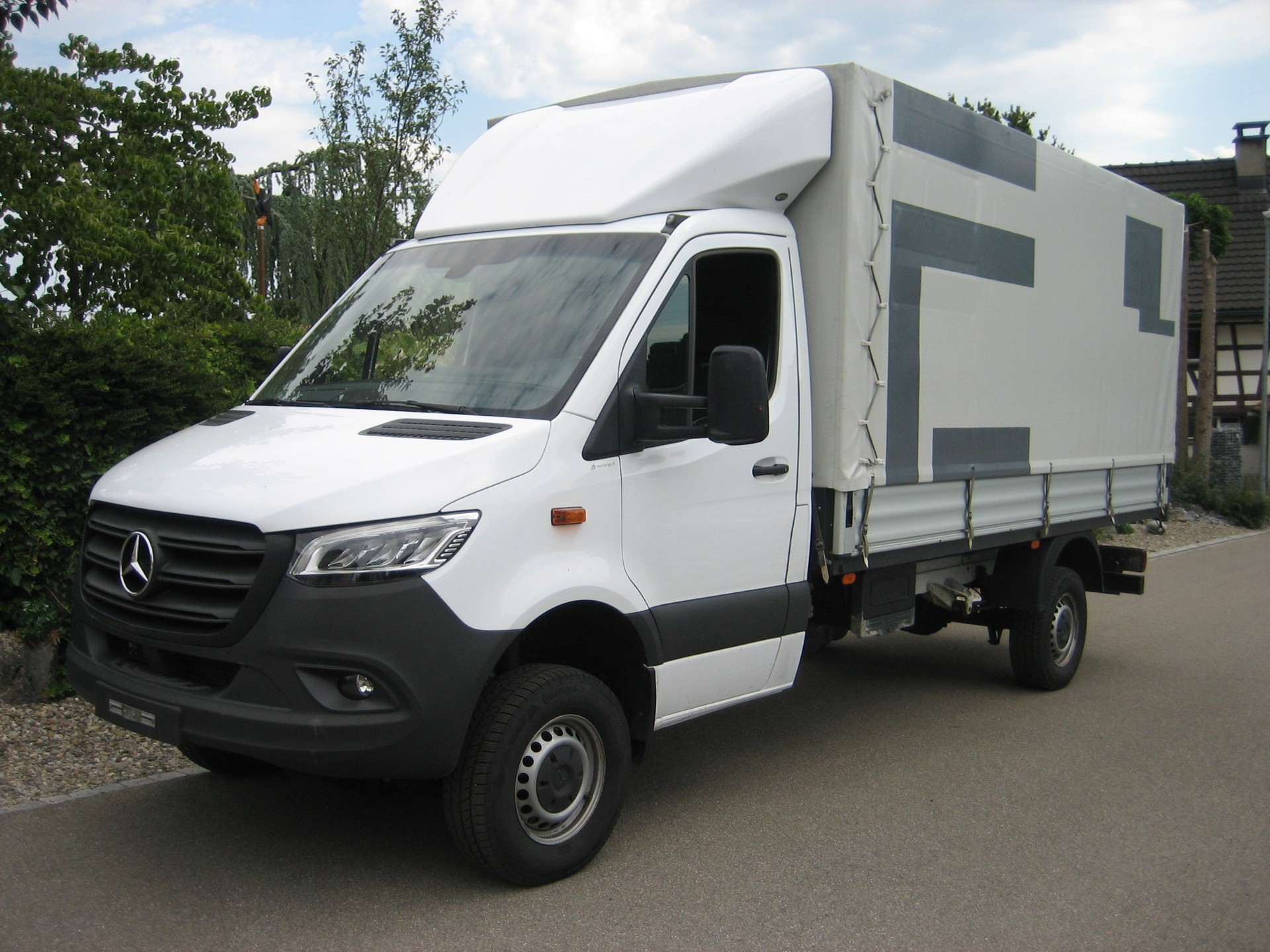 MERCEDES-BENZ Sprinter 319 CDI Lang 9G-TRONIC 4x4-image-0