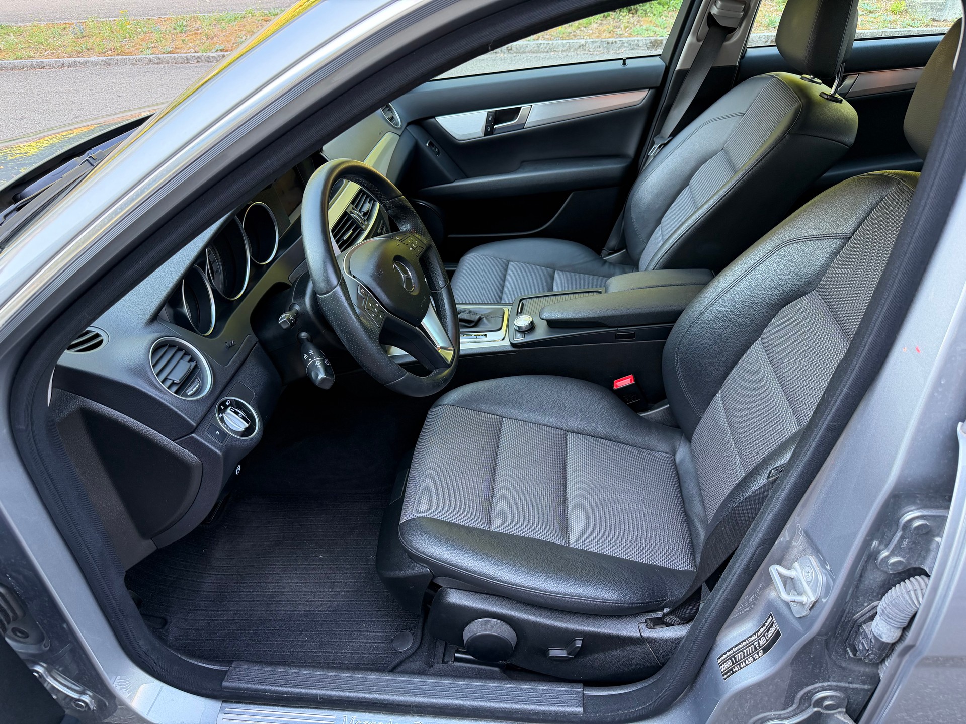 MERCEDES-BENZ C 180 BlueEfficiency Avantgarde 7G-Tronic-image-8