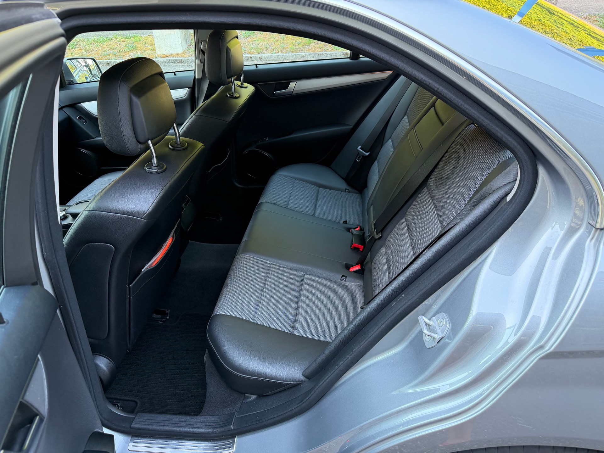 MERCEDES-BENZ C 180 BlueEfficiency Avantgarde 7G-Tronic-image-13