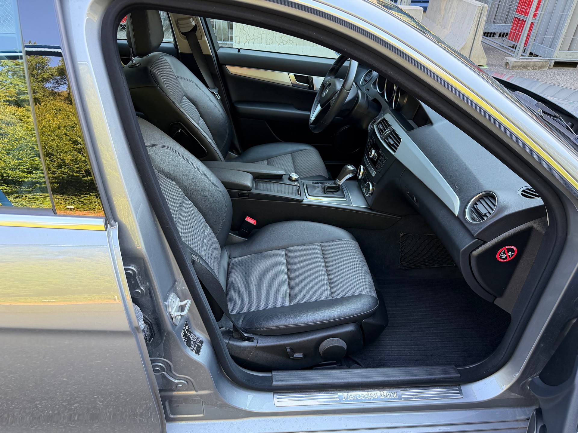 MERCEDES-BENZ C 180 BlueEfficiency Avantgarde 7G-Tronic-image-12