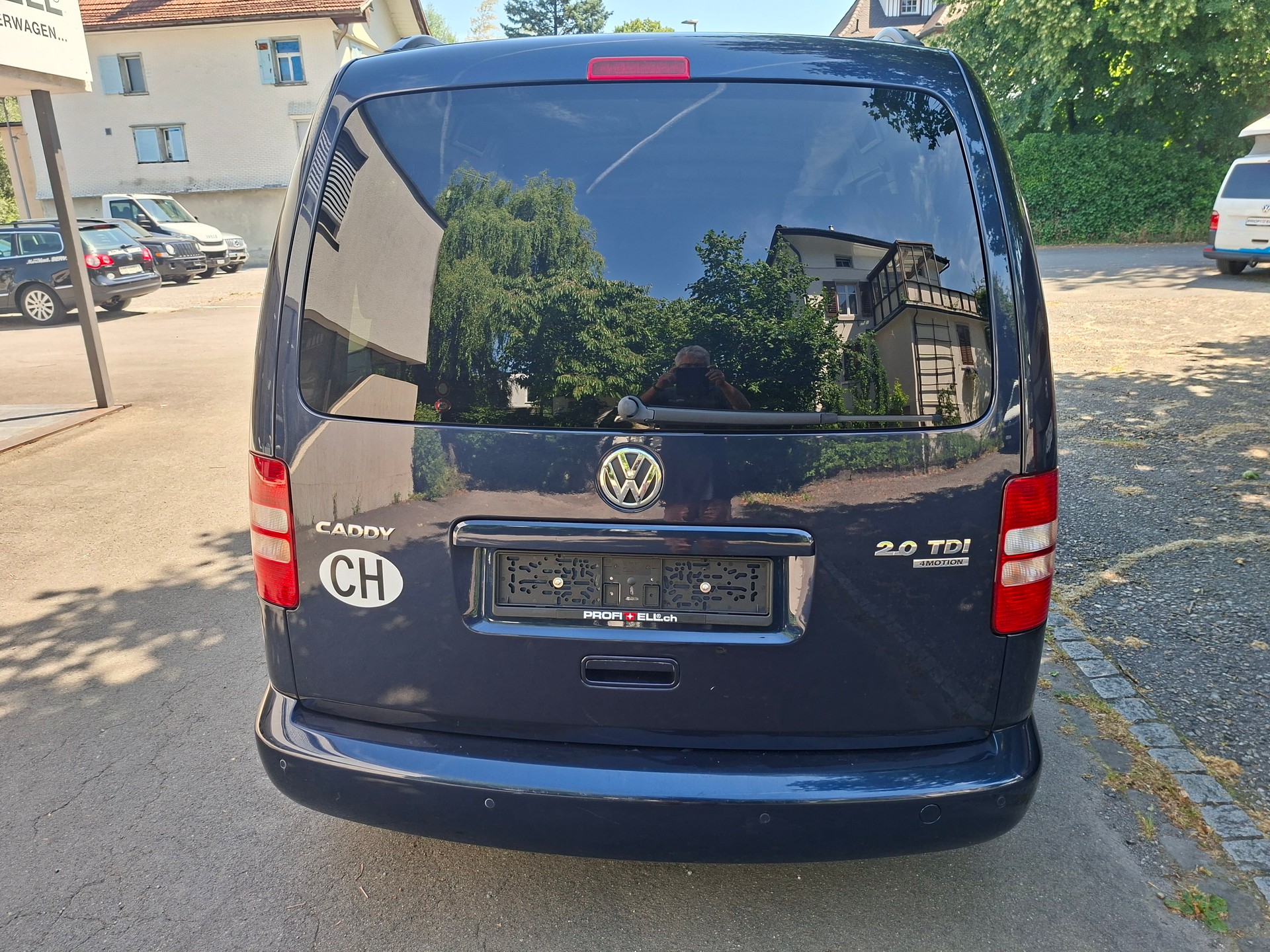 VW VW CADDY 2.0 TDI 140PS 4X4 4MOTION DSG COMPACT CAMPER 5SITZE-image-2