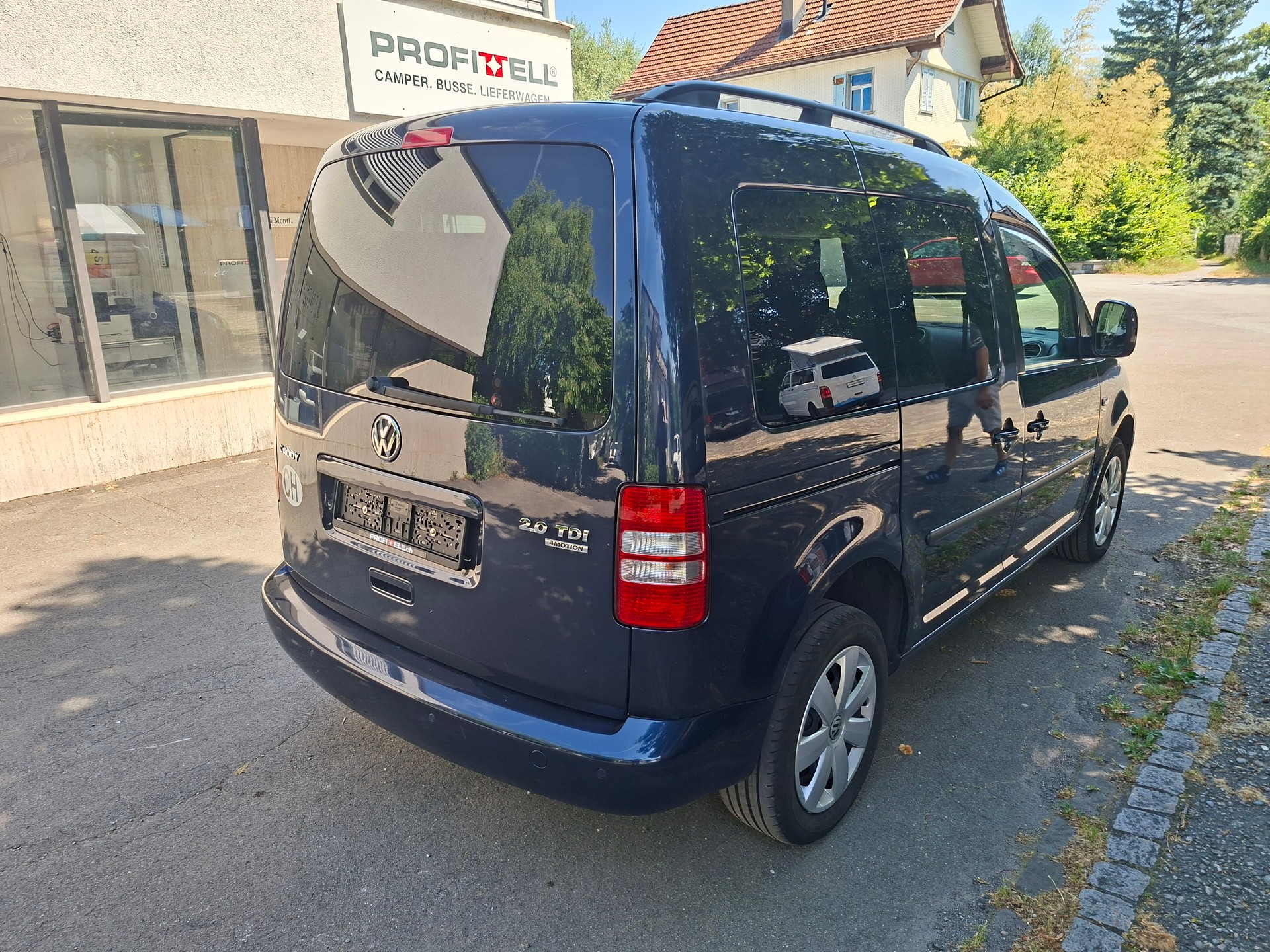 VW VW CADDY 2.0 TDI 140PS 4X4 4MOTION DSG COMPACT CAMPER 5SITZE-image-1