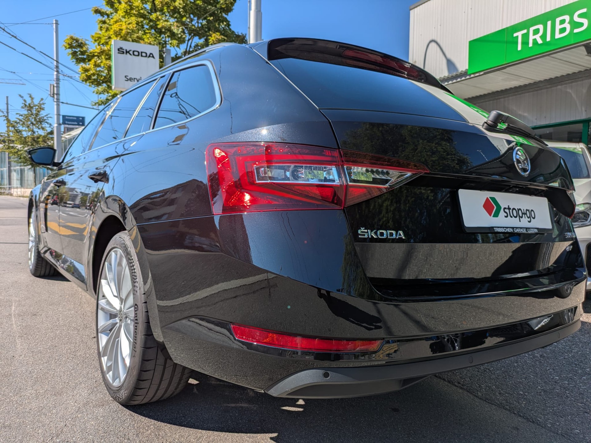 SKODA Superb Combi 2.0 TDi Ambition 4x4 DSG-image-6