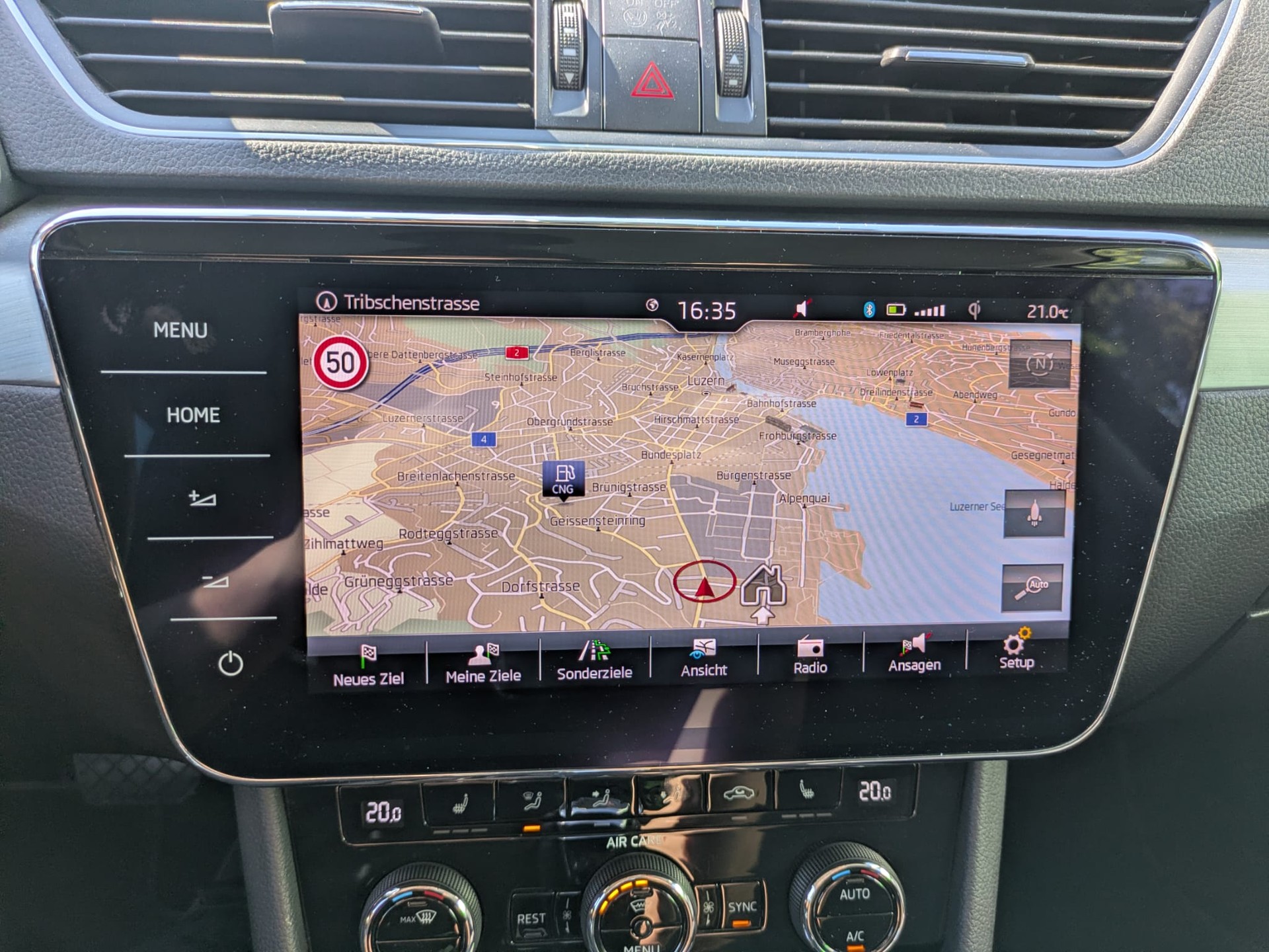 SKODA Superb Combi 2.0 TDi Ambition 4x4 DSG-image-19