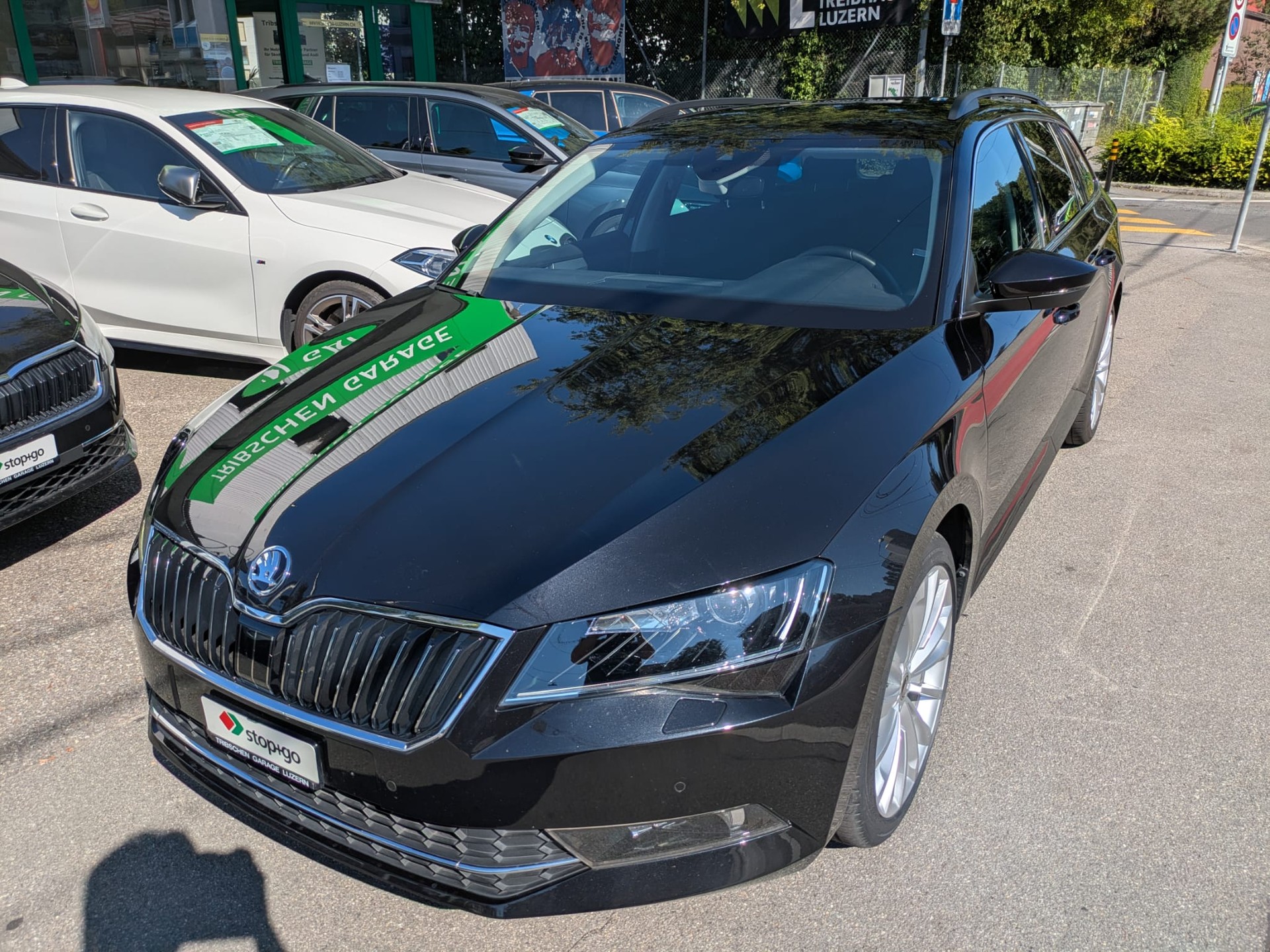 SKODA Superb Combi 2.0 TDi Ambition 4x4 DSG-image-2