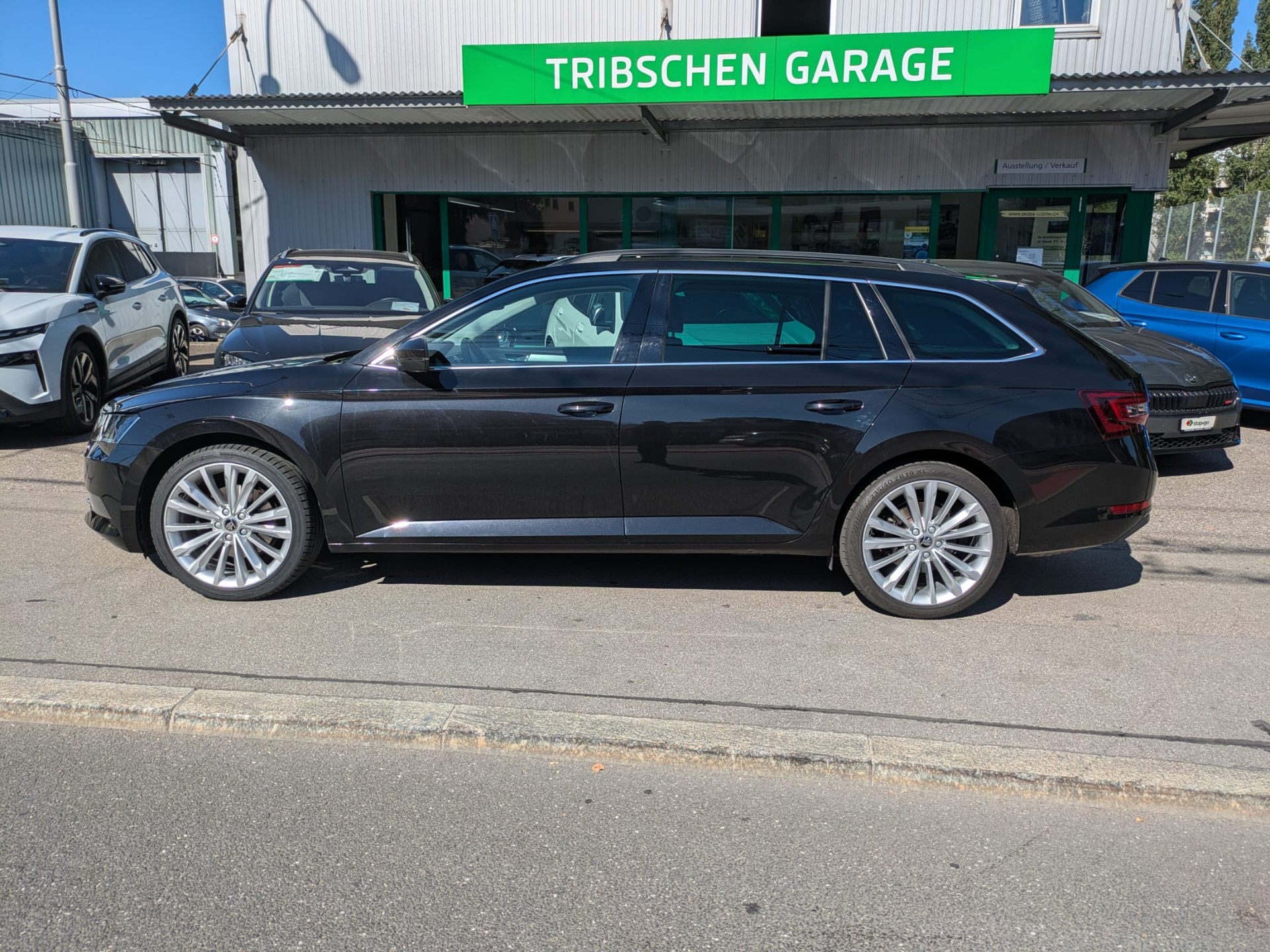 SKODA Superb Combi 2.0 TDi Ambition 4x4 DSG-image-4