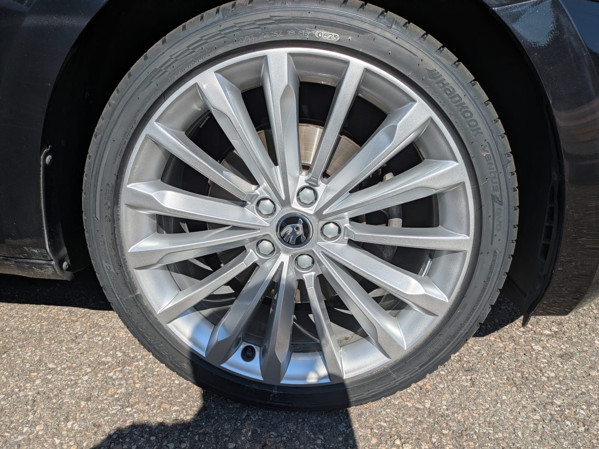 SKODA Superb Combi 2.0 TDi Ambition 4x4 DSG-image-27