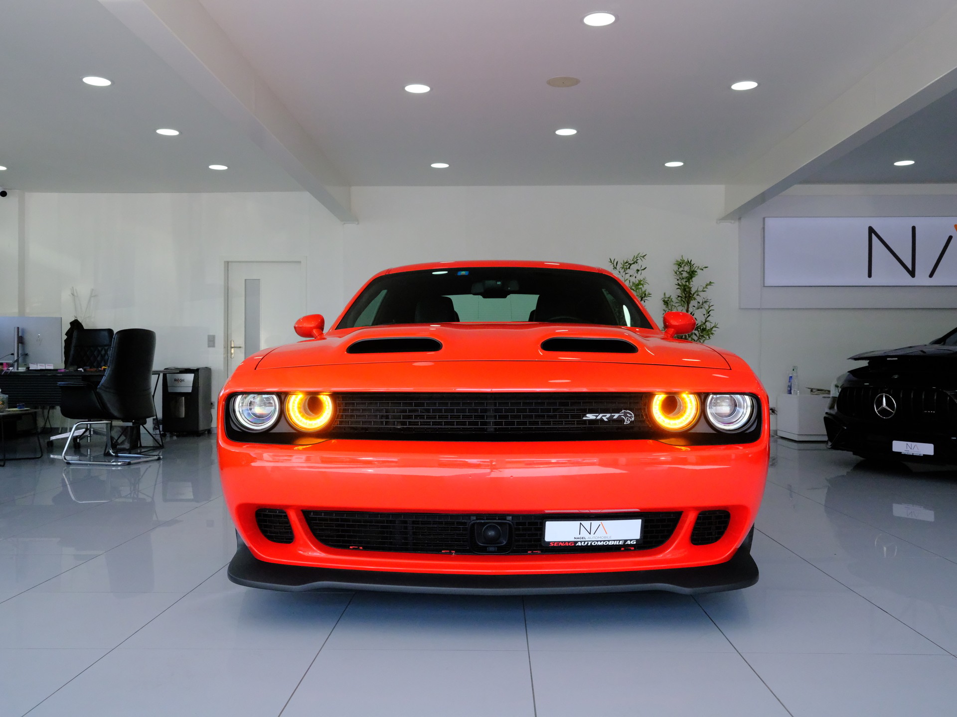 DODGE SRT-showroom-element-1