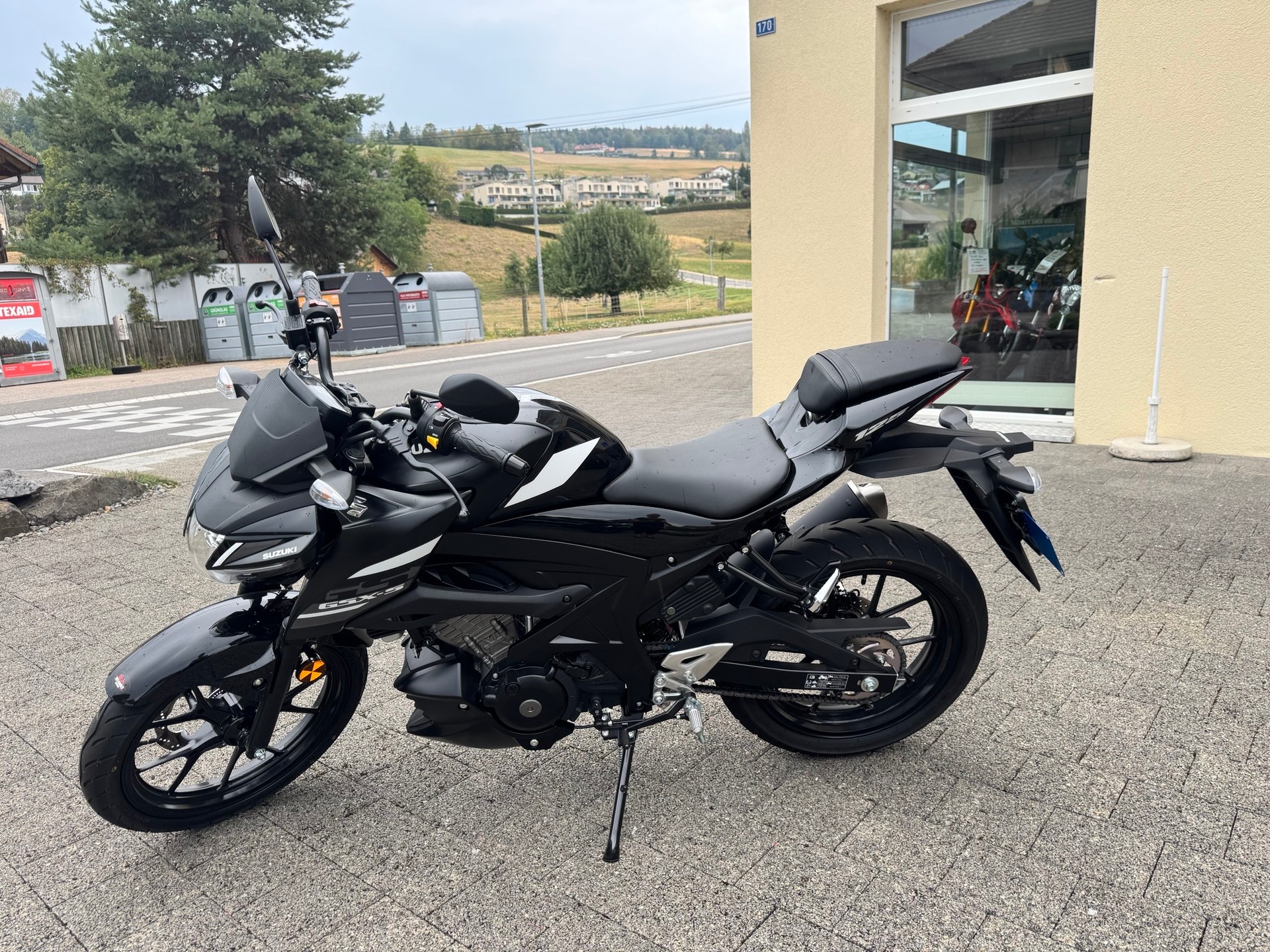 SUZUKI GSX-S 125