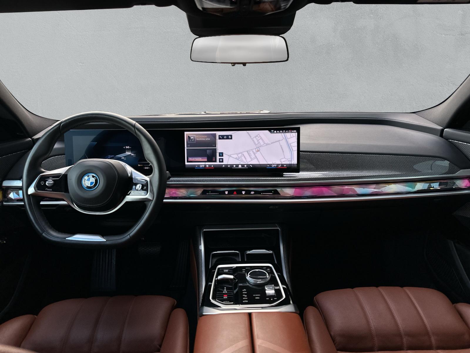 BMW i7 xDrive60 (CH) AHK * TansanitBlau Mét * SOH TEST 96%-image-17