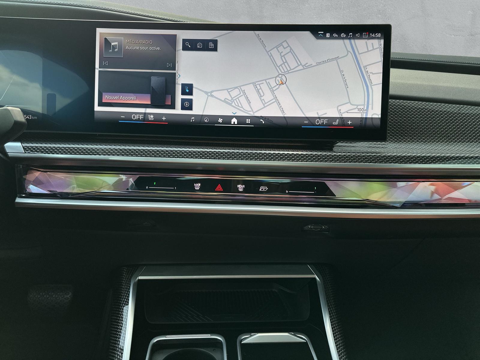BMW i7 xDrive60 (CH) AHK * TansanitBlau Mét * SOH TEST 96%-image-19