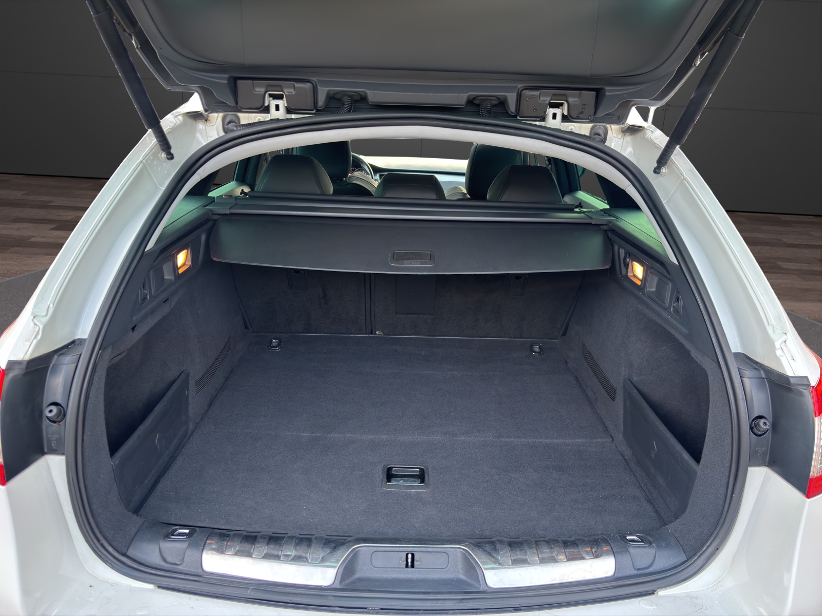 PEUGEOT 508 SW 2.2 HDI GT Automatic-image-12