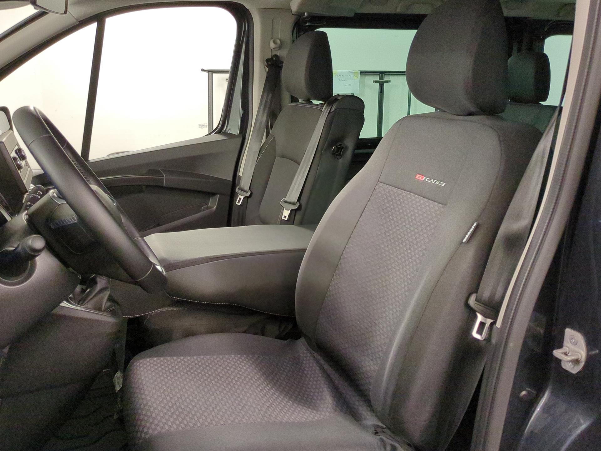 RENAULT Trafic Blue dCi 150 Passenger Techno-image-19