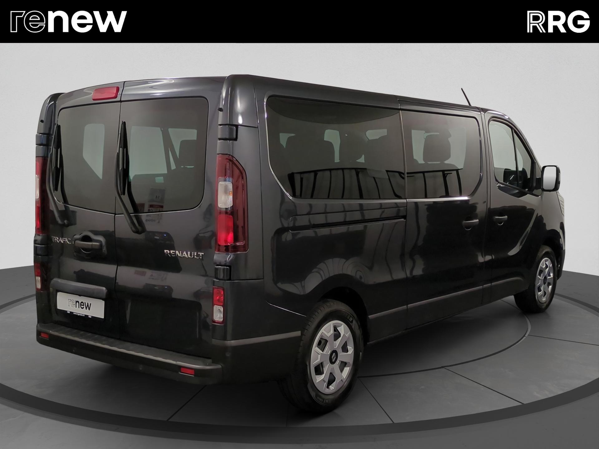 RENAULT Trafic Blue dCi 150 Passenger Techno-image-2