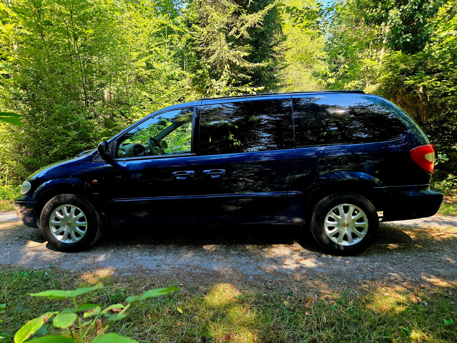 CHRYSLER Grand Voyager 3.3 LX-image-10