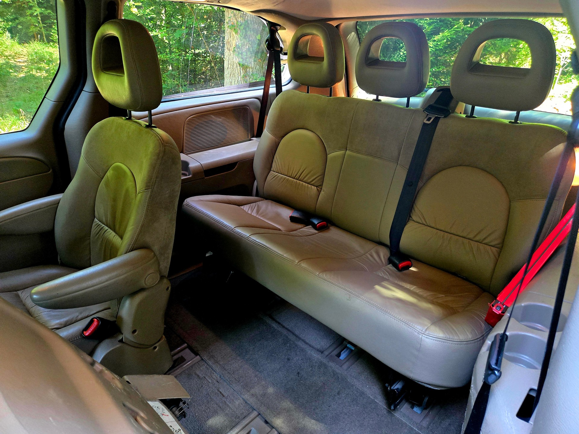 CHRYSLER Grand Voyager 3.3 LX-image-5