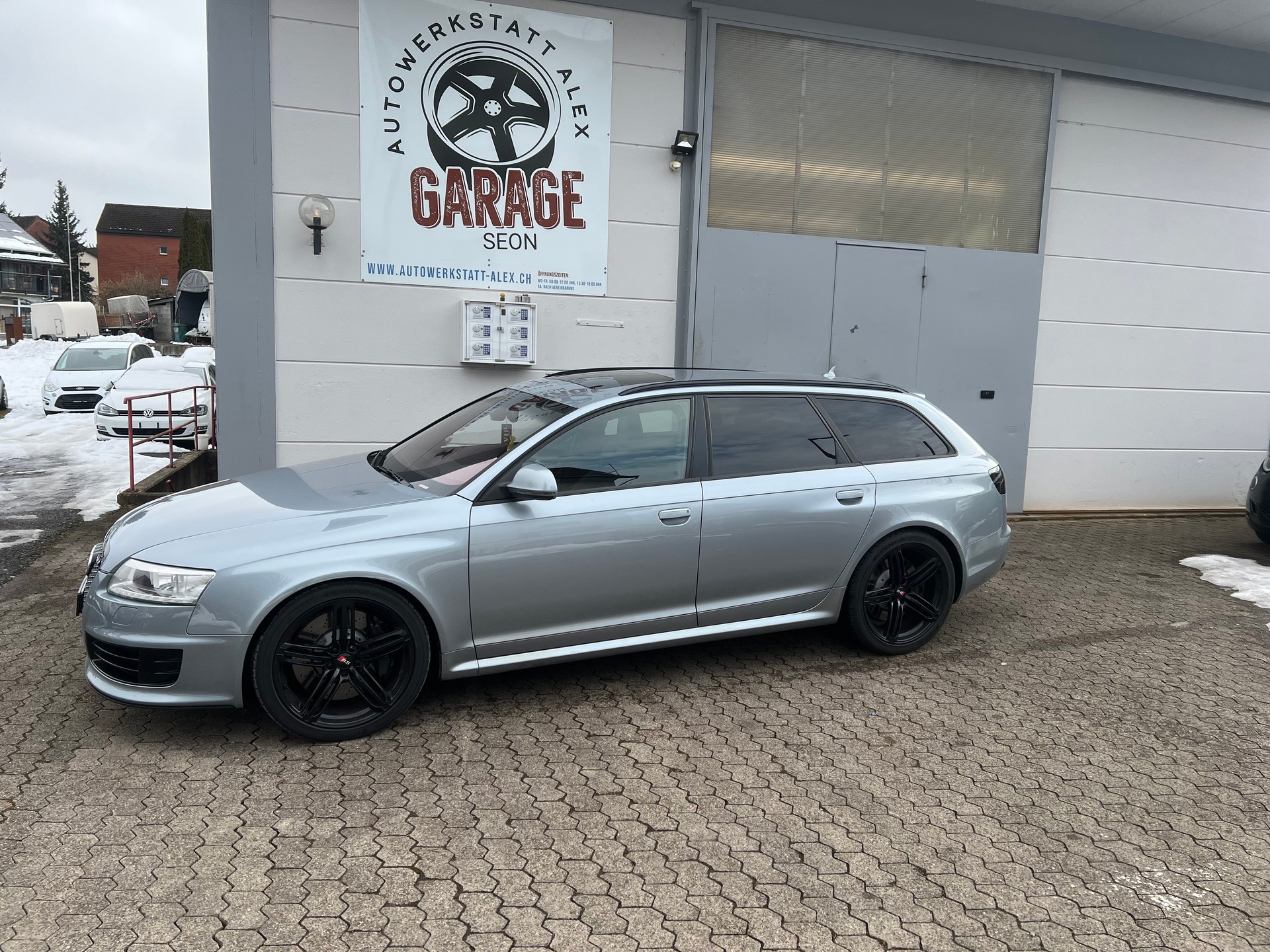 AUDI RS6 Avant 5.0 TFSI V10 quattro tiptronic-image-1