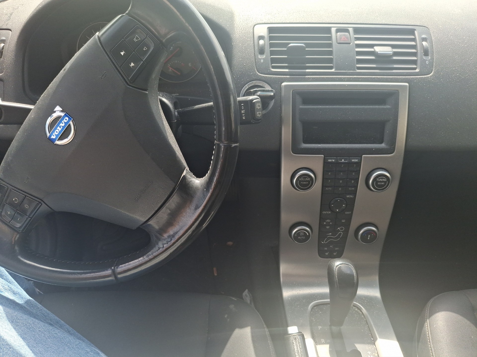 VOLVO V50 D5 Geartronic-image-9