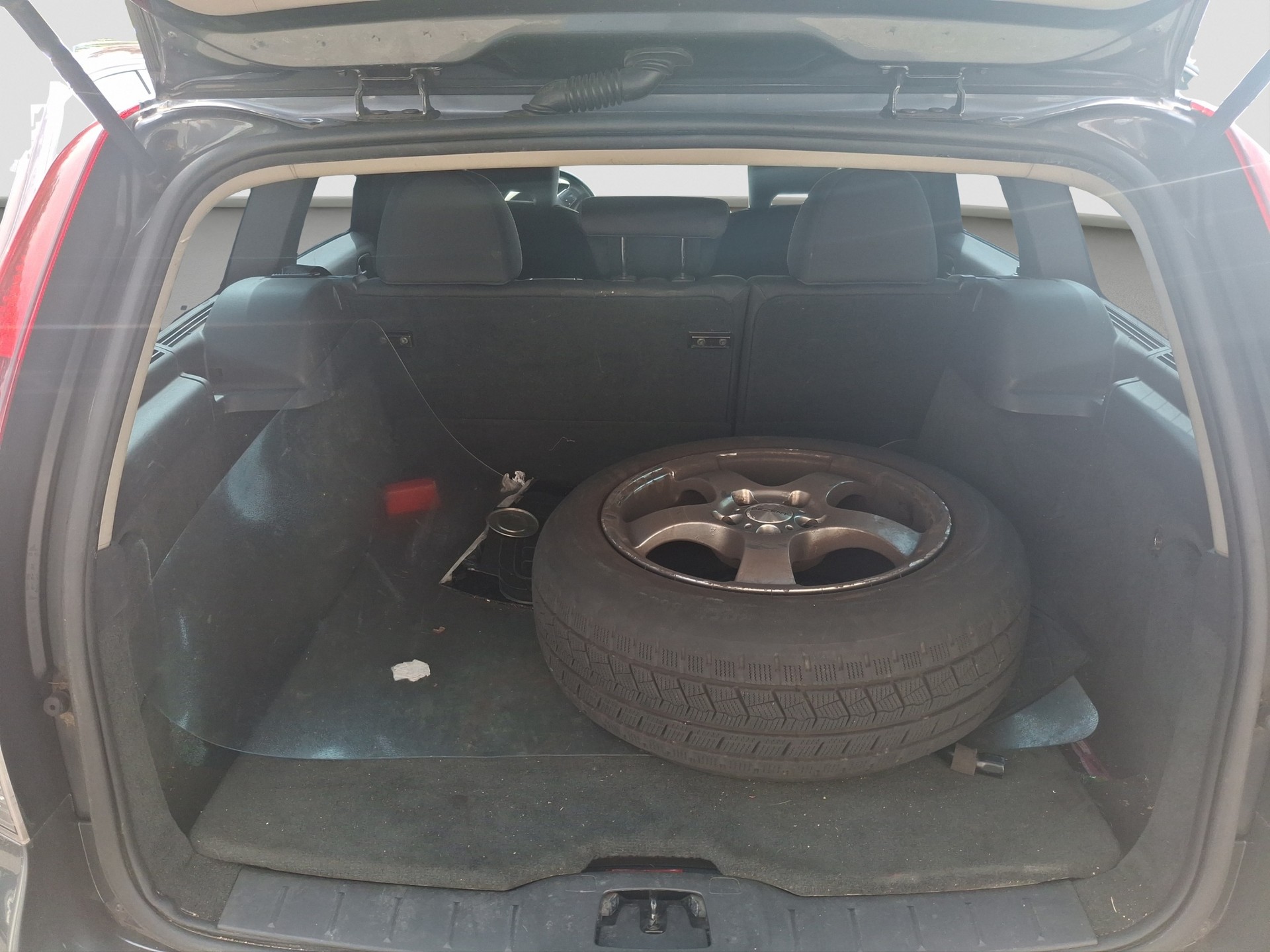 VOLVO V50 D5 Geartronic-image-6