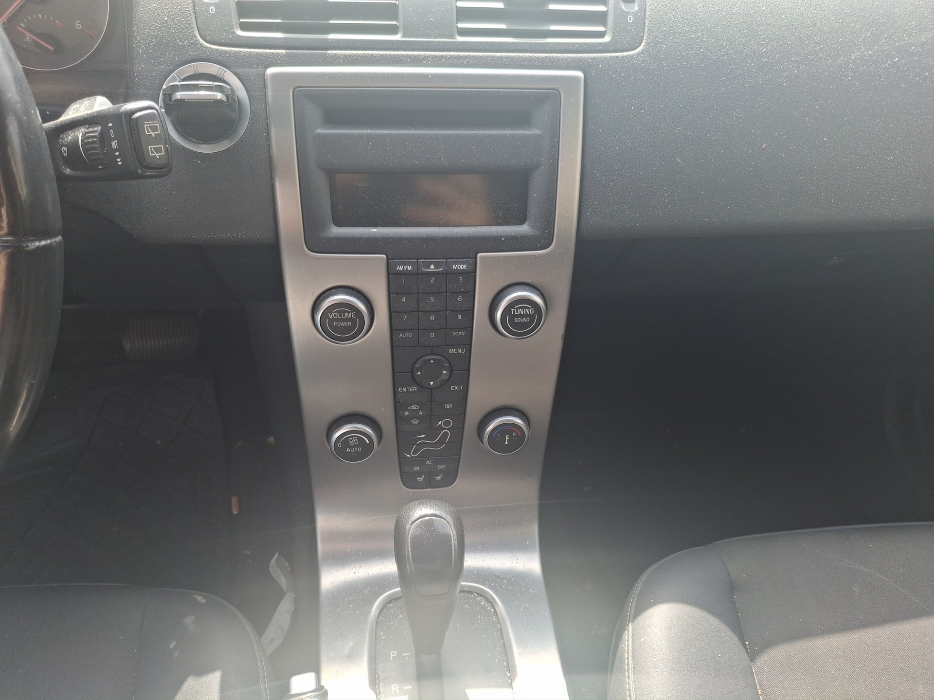 VOLVO V50 D5 Geartronic-image-10