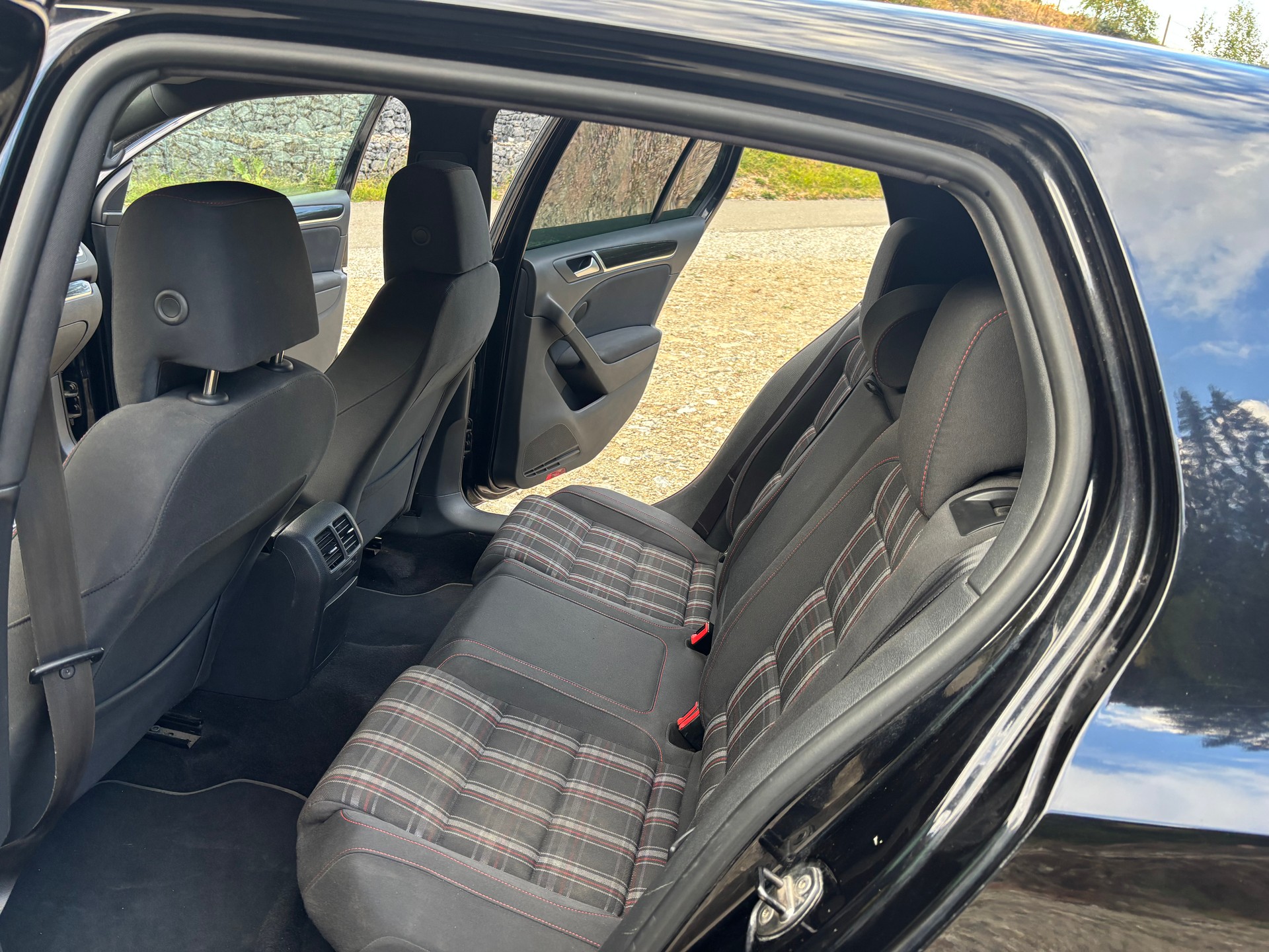 VW 2.0 TSI GTI-image-5