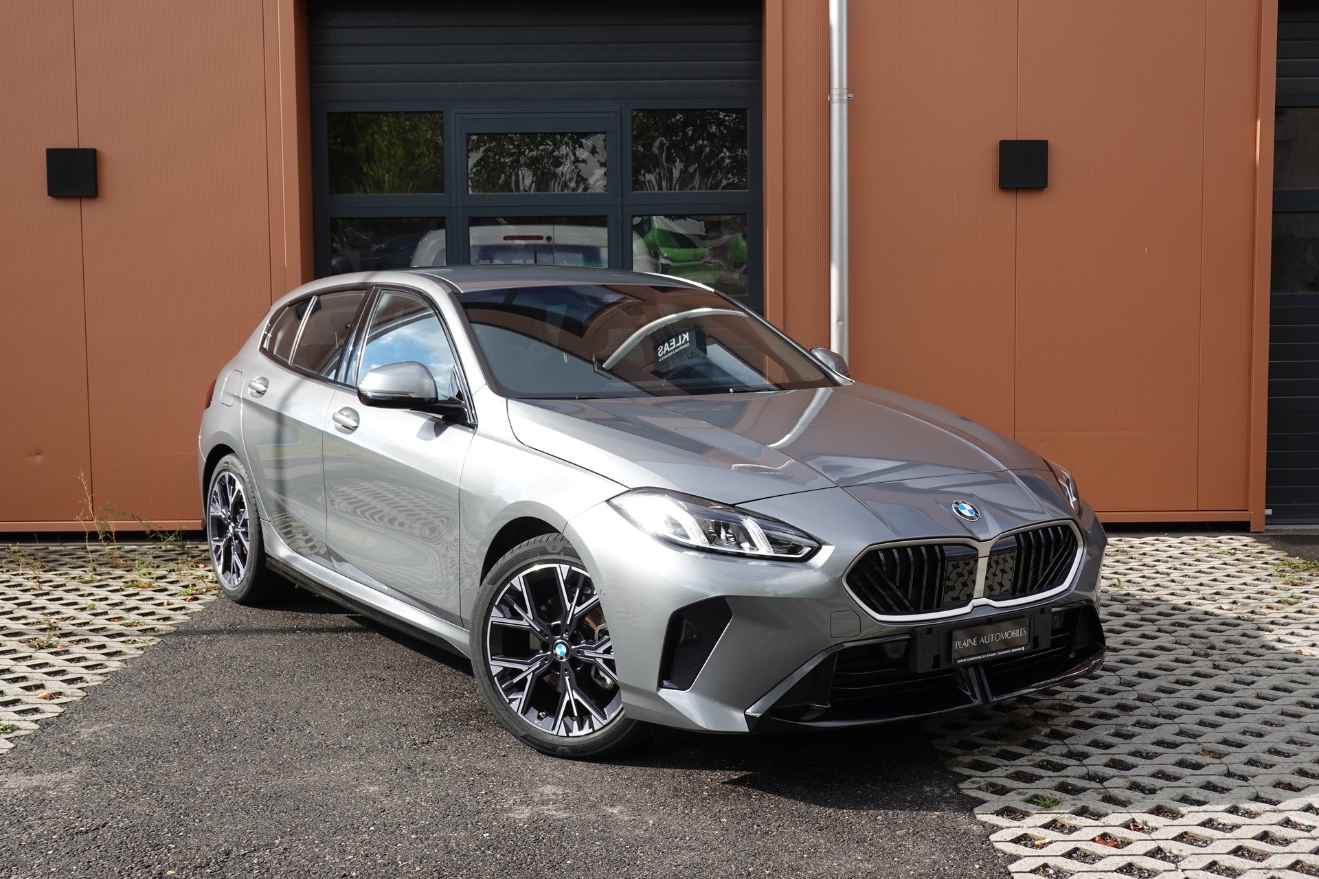 BMW 120 M Sport Pro " Leasing 2.9% * Garantie Usine * Version M-Sport Pro *Jantes 18 * Tempomat * Pack Lumière * Camera/Capteurs"-image-0