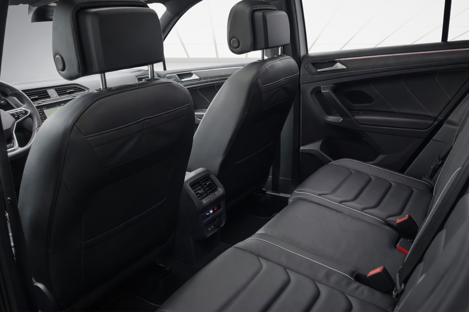 VW Tiguan 2.0 TDI SCR Highline4Motion DSG-image-9