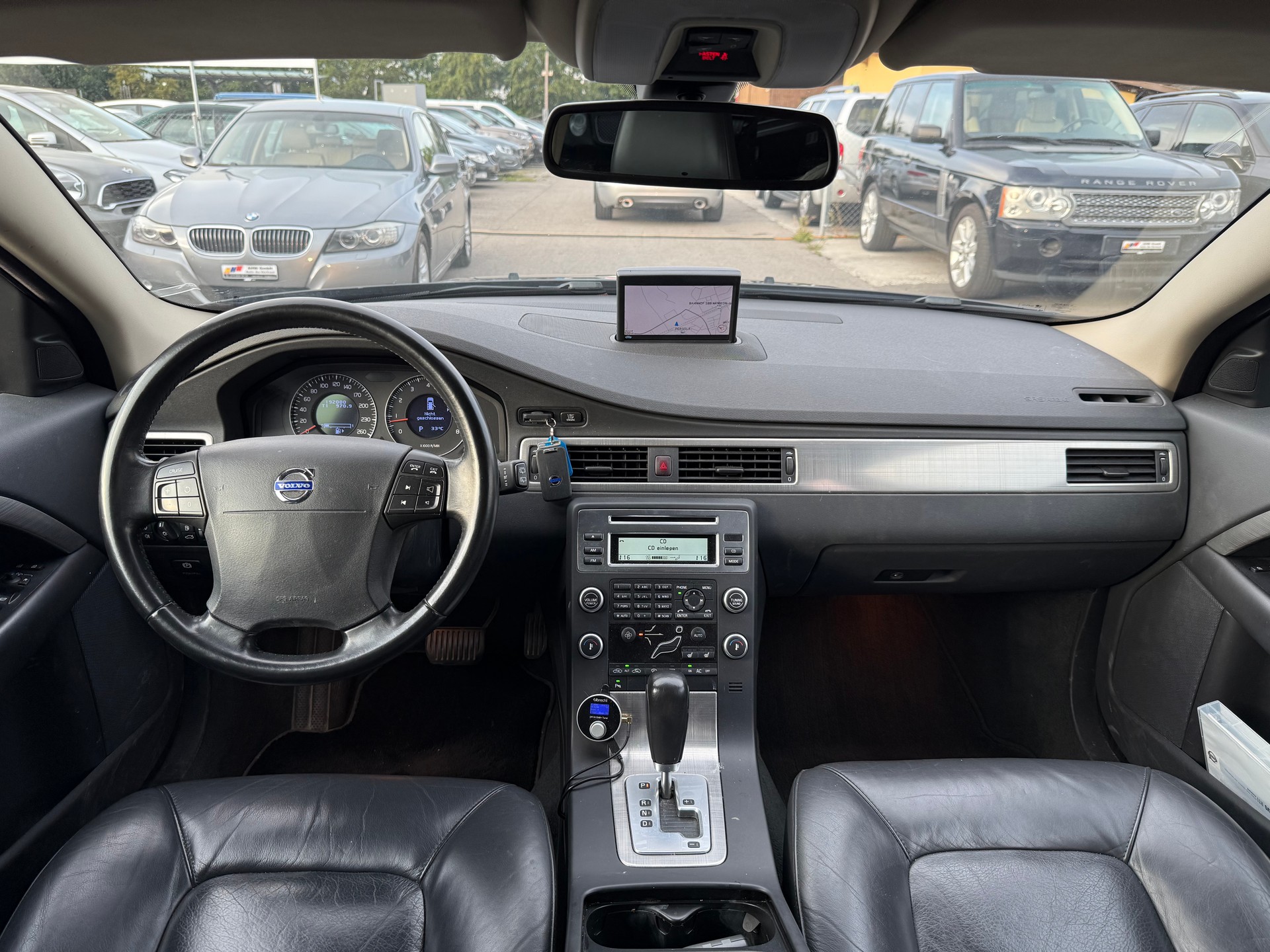VOLVO V70 2.5T Flexifuel Momentum Geartronic / Frisch ab MFK / 1.Hand / Servicegepflegt bei Volvo / Leder / Navi-image-7