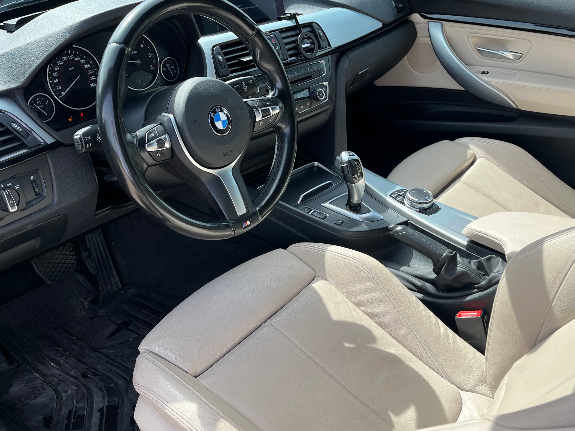 BMW 320d GT Sport Line Steptronic-image-11