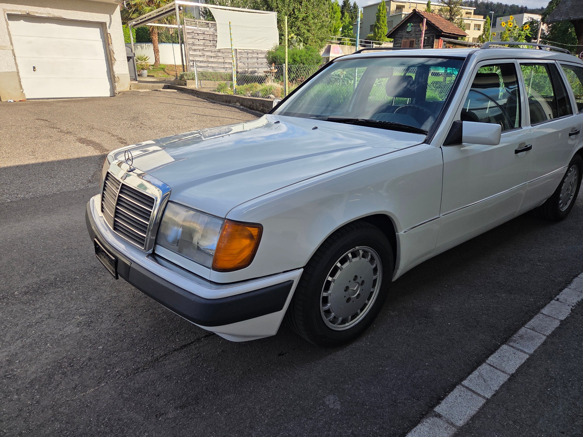 MERCEDES-BENZ 250 TD-image-1