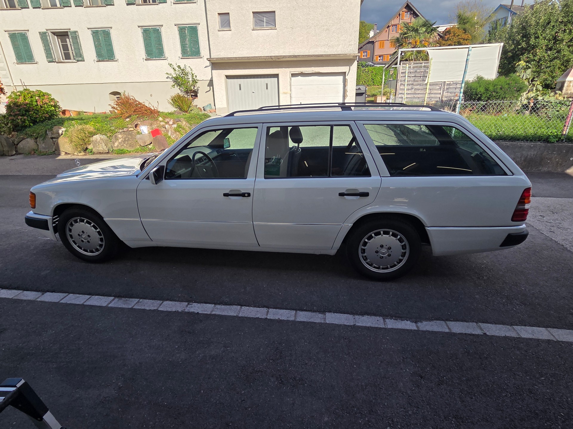 MERCEDES-BENZ 250 TD-image-2