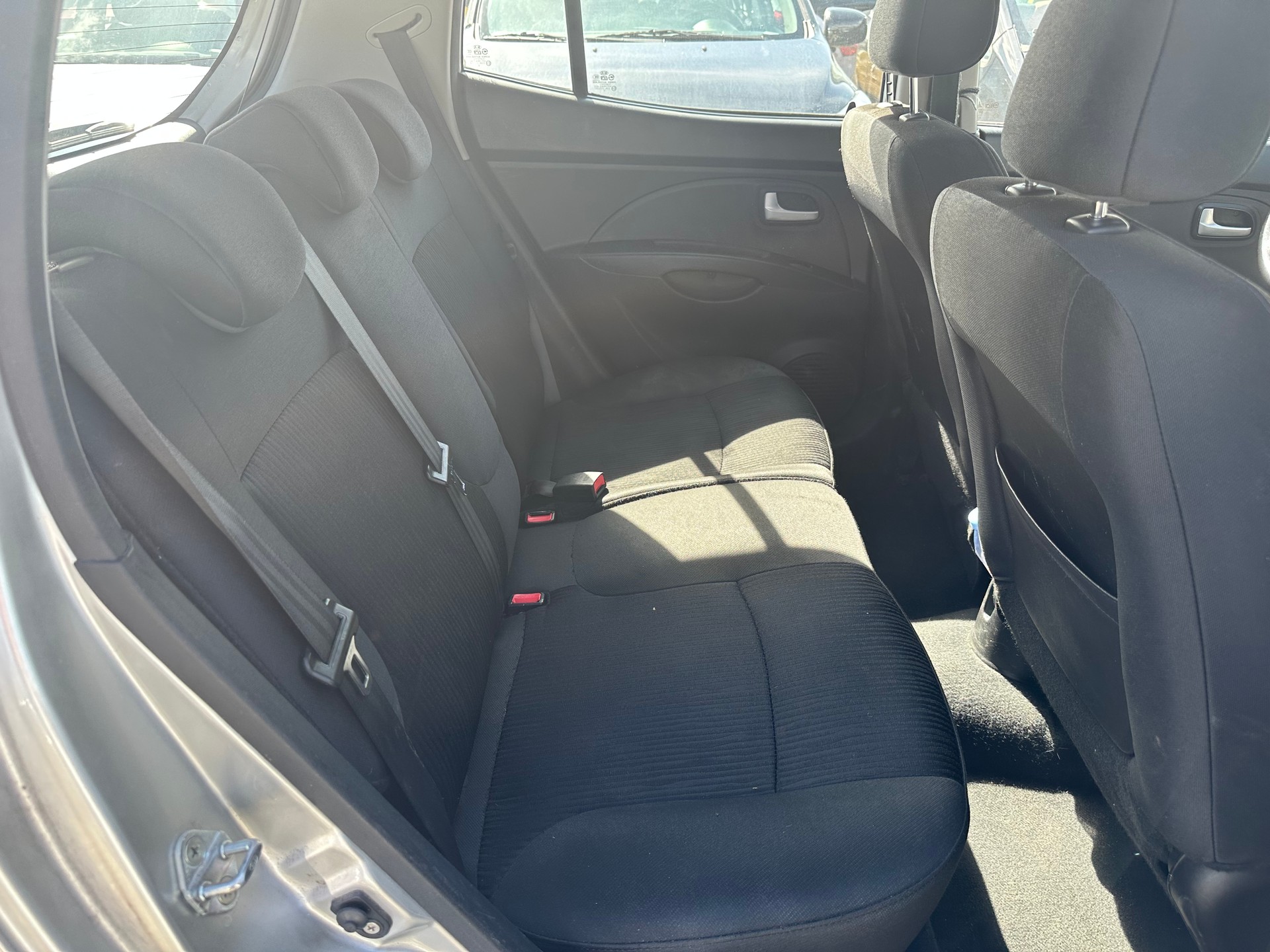 KIA Picanto 1.0 _seven-image-6