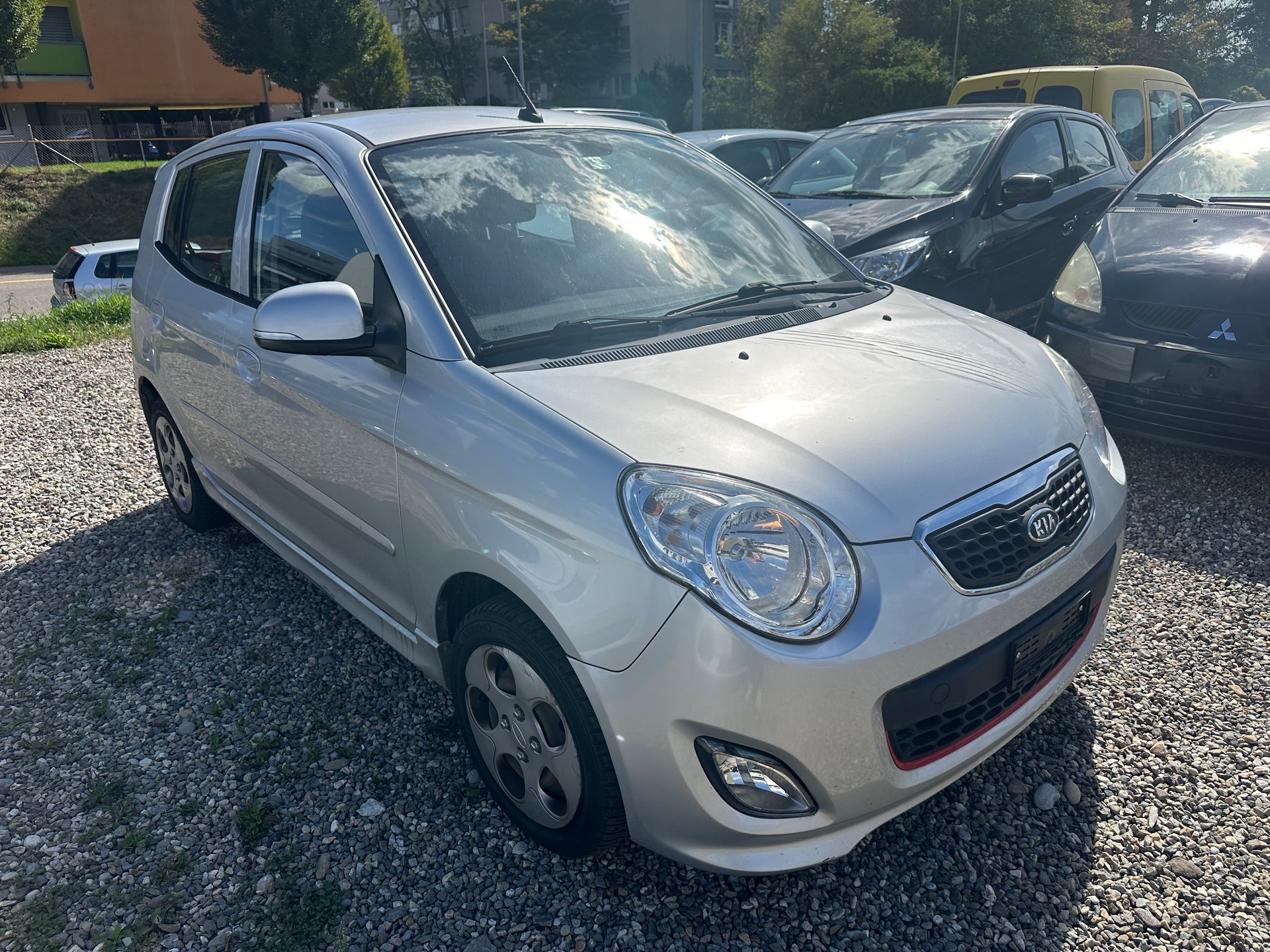 KIA Picanto 1.0 _seven-image-0