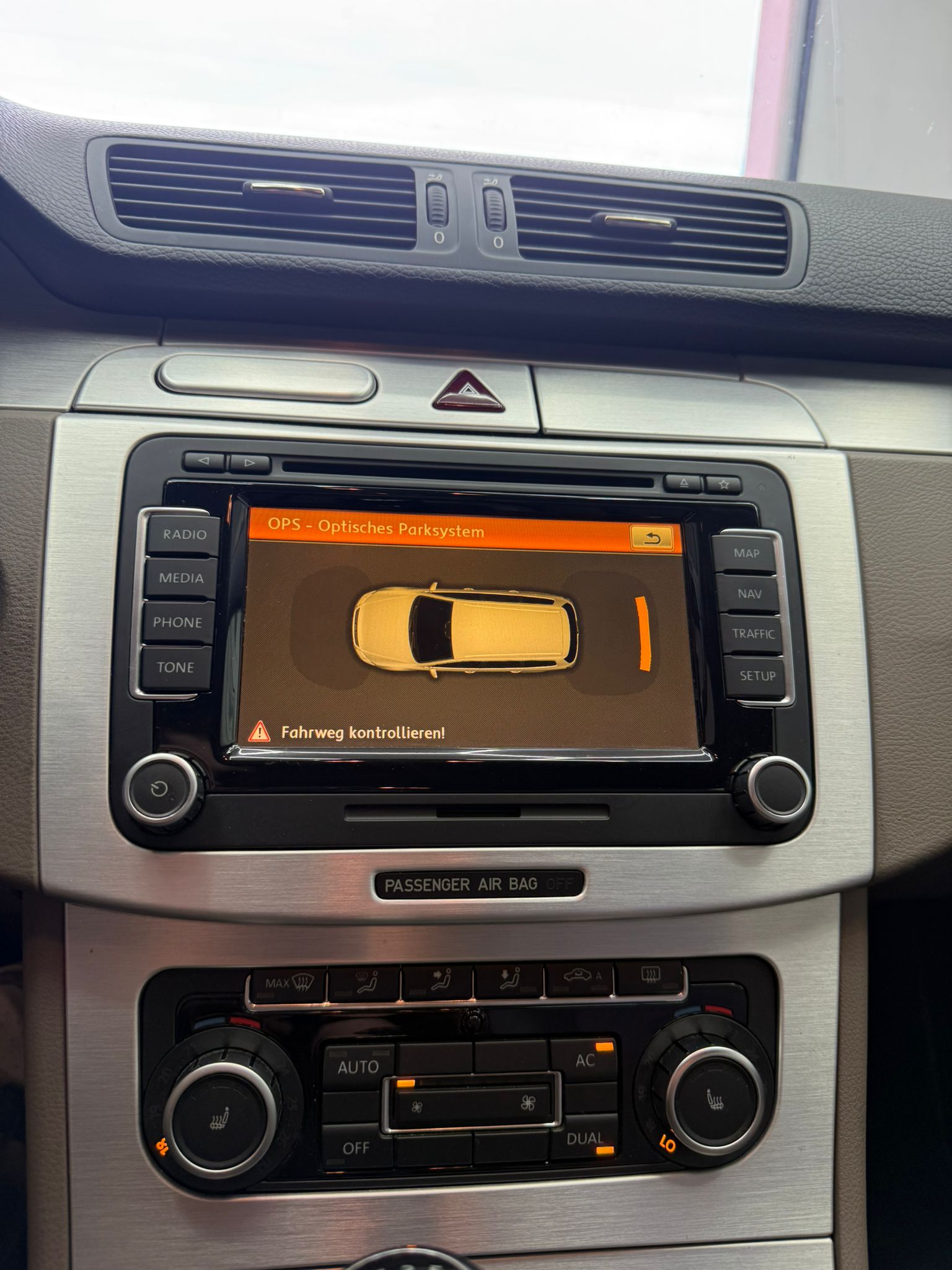 VW Passat Variant 2.0 BlueTDI Highline-image-9