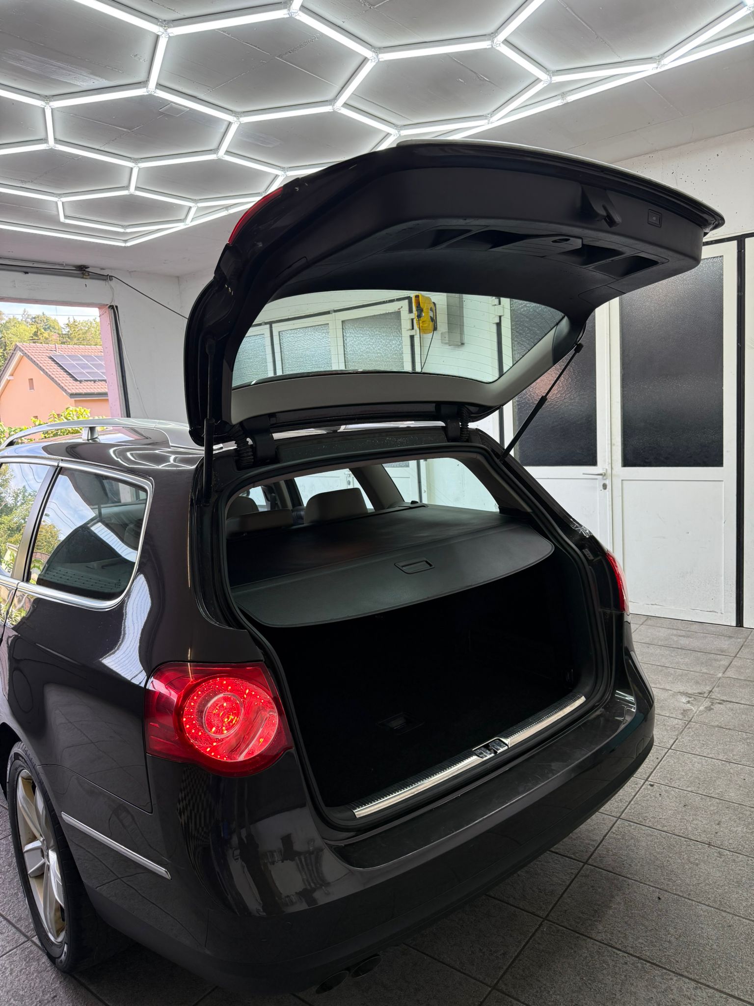 VW Passat Variant 2.0 BlueTDI Highline-image-3