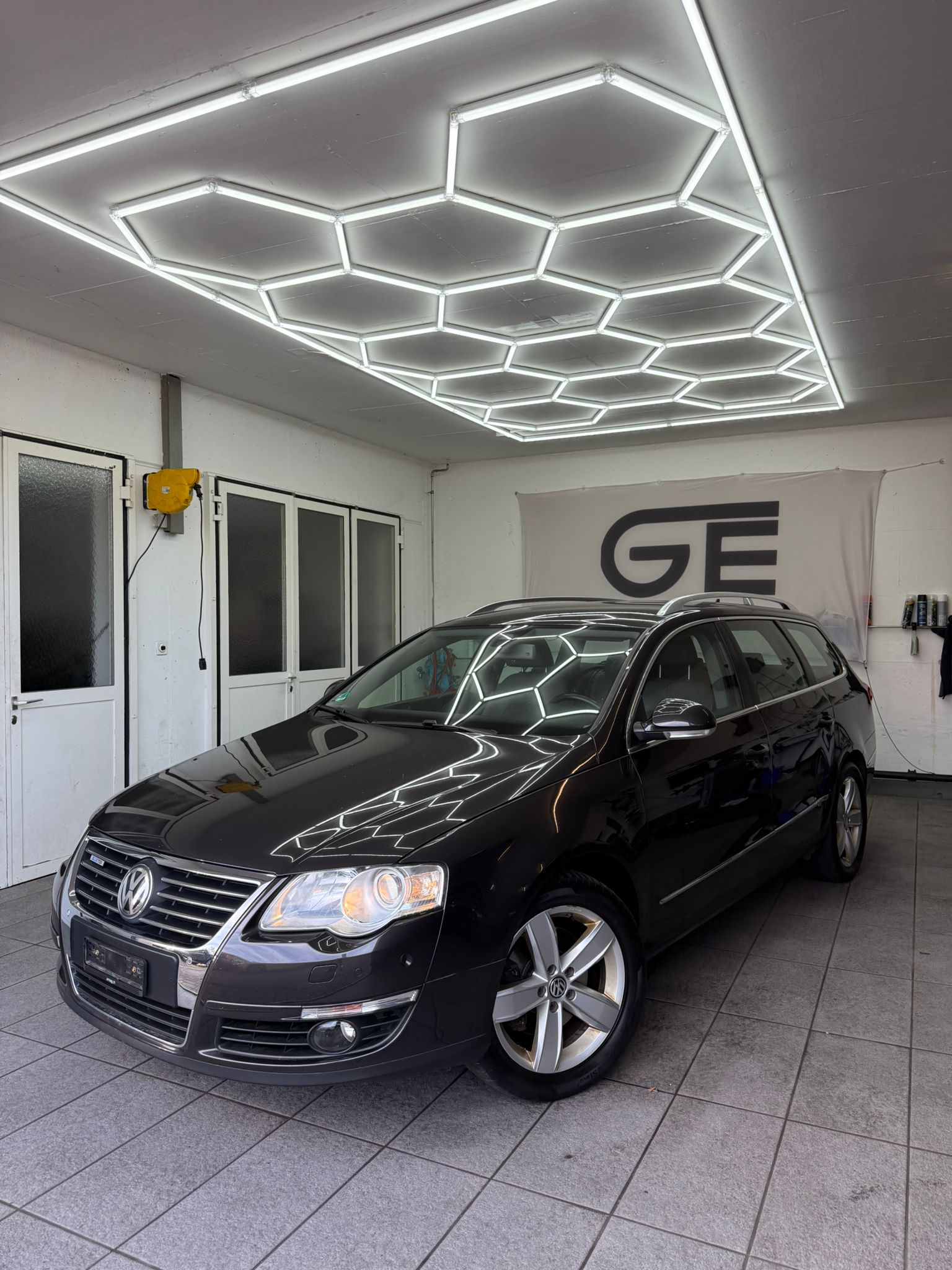 VW Passat Variant 2.0 BlueTDI Highline-image-0