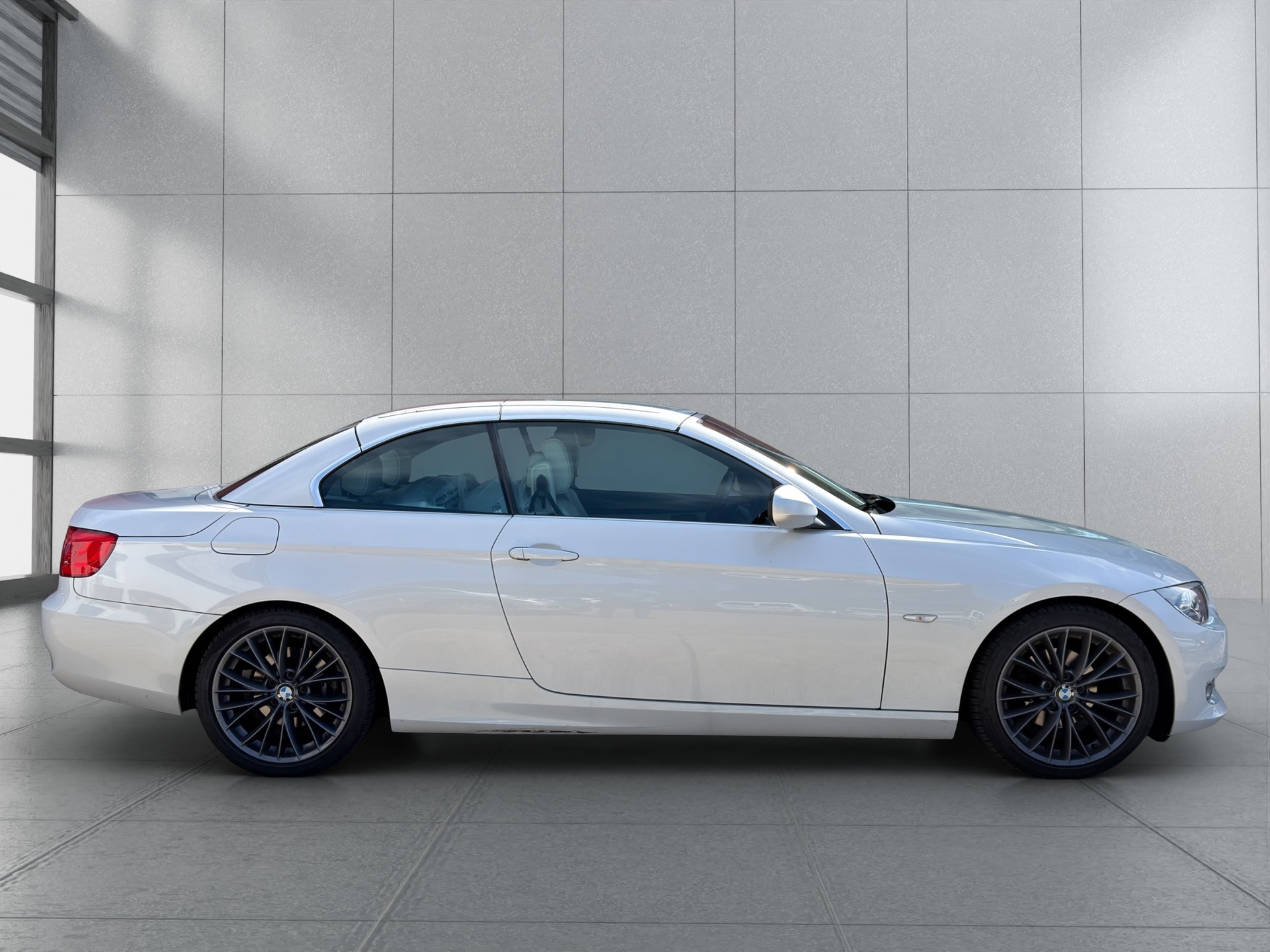 BMW 320i Cabriolet Steptronic-image-7